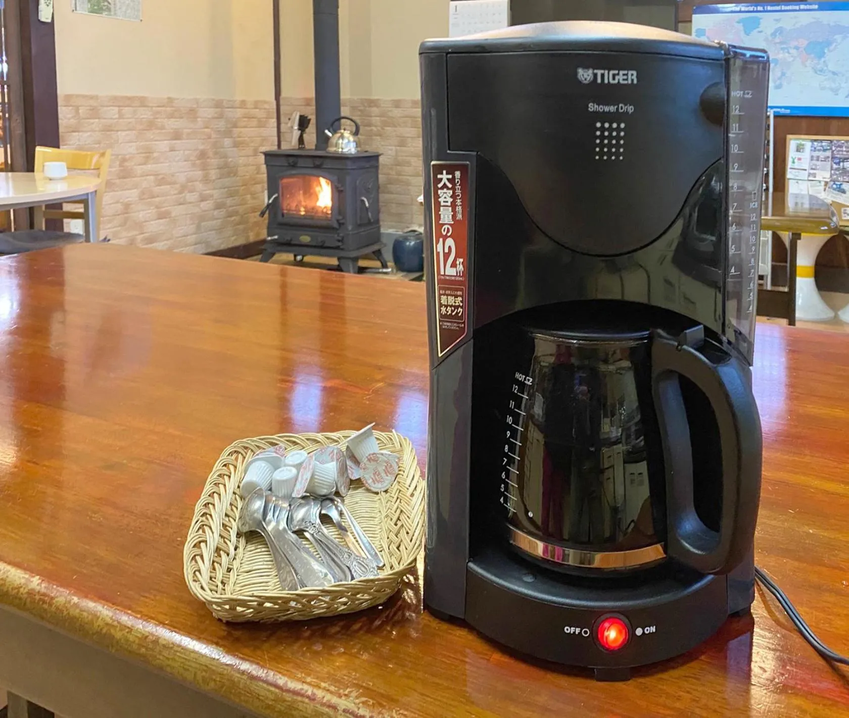Communal kitchen in Sakura Guest House