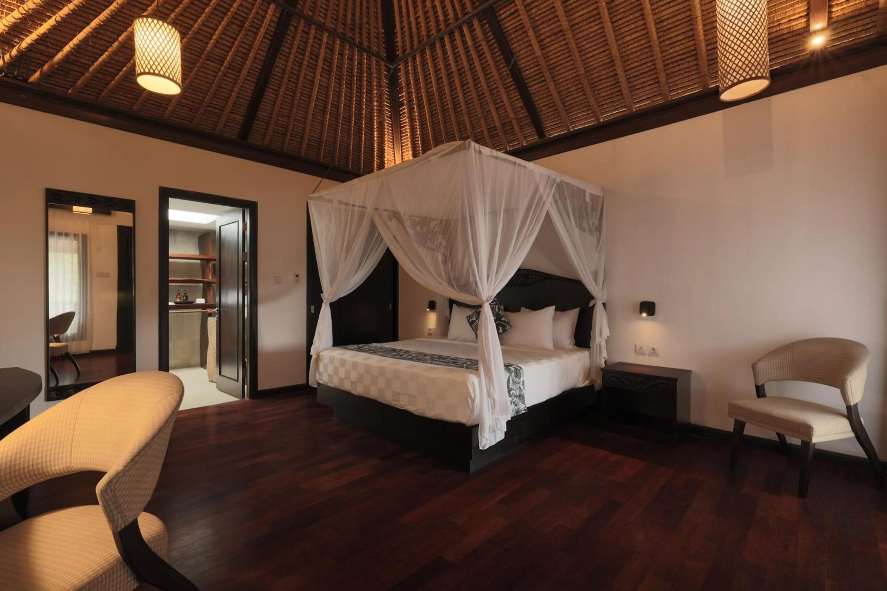 Photo of the whole room, Bed in Ubud Dedari Villas