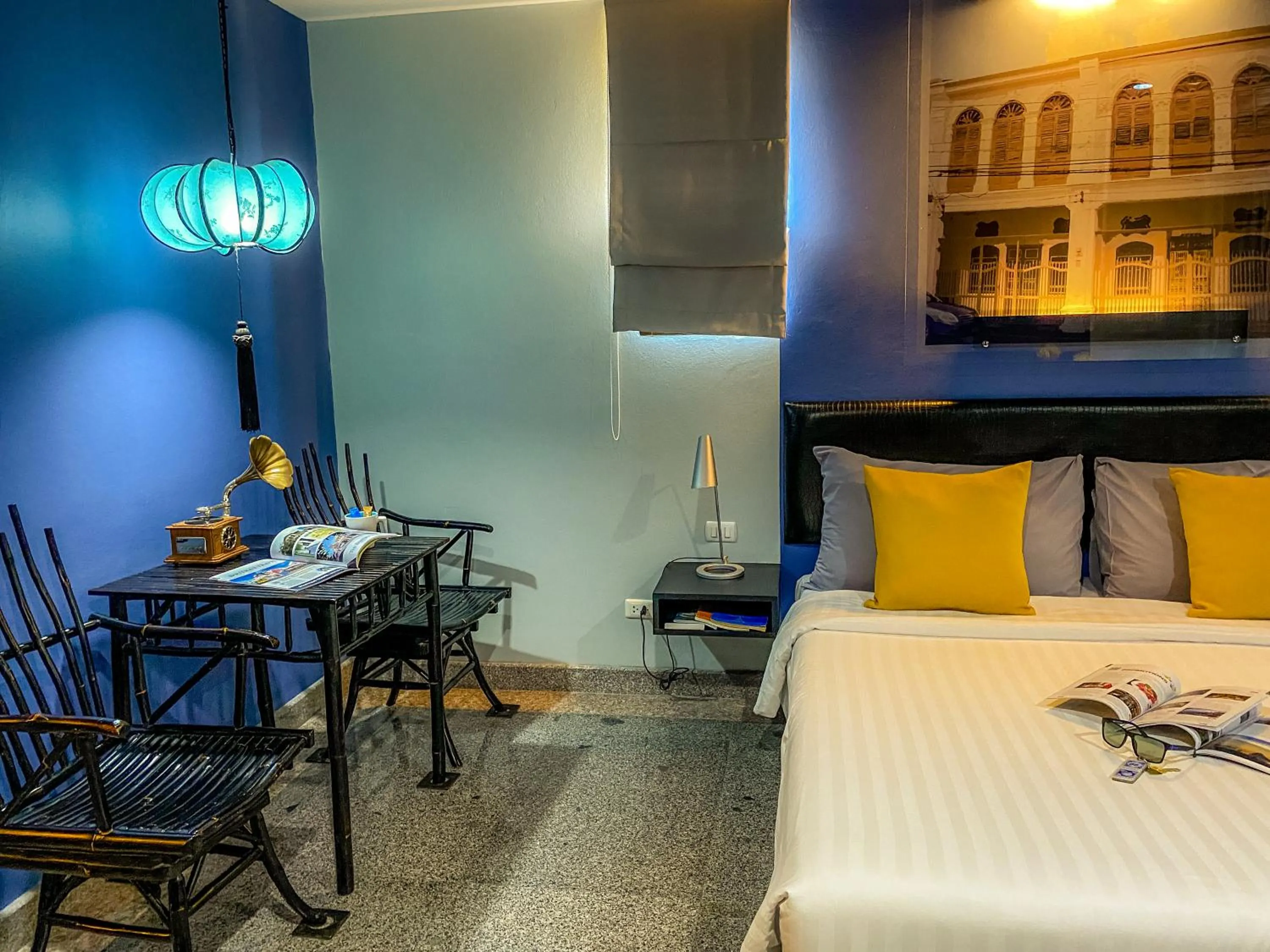 Living room, Bed in Sino Inn Phuket Hotel - SHA Plus