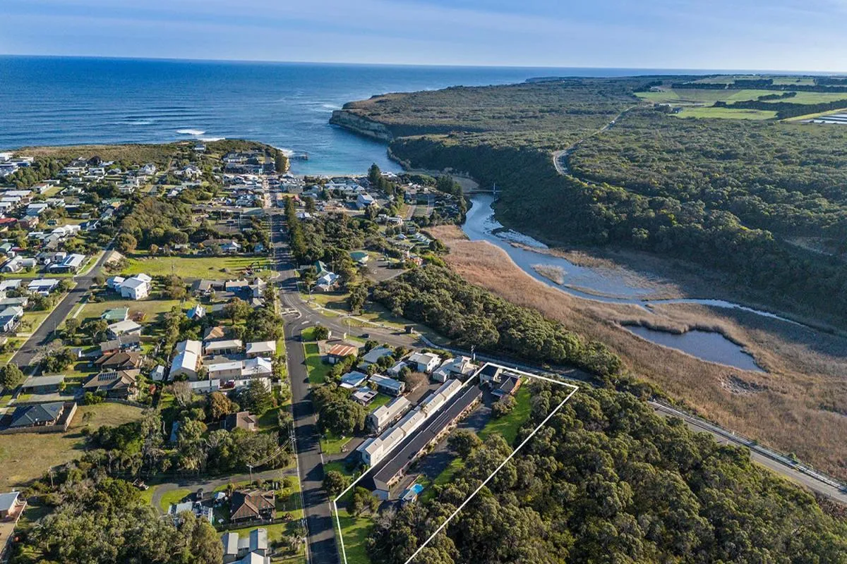 Property building in Port Campbell Motor Inn