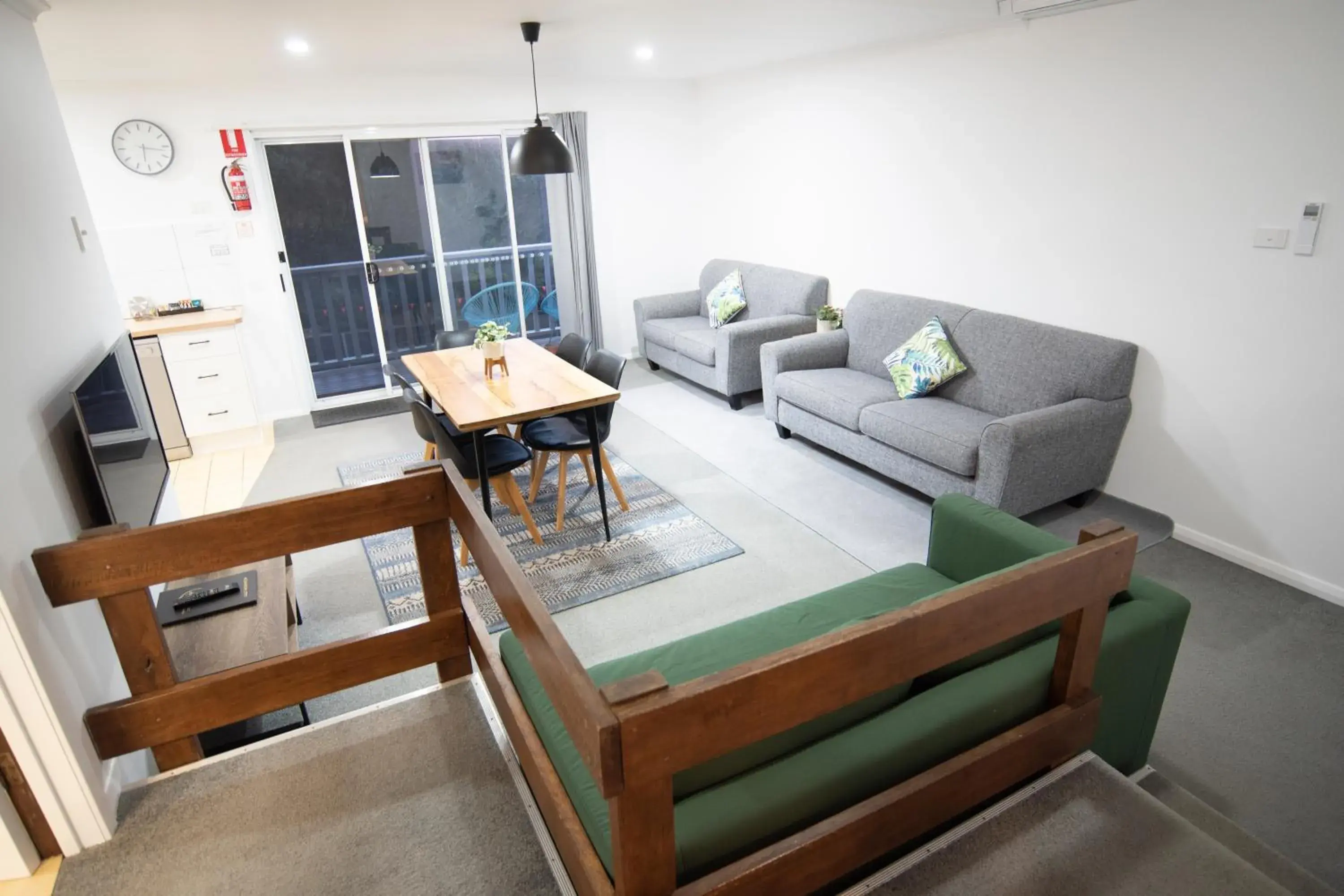 Living room in Port Campbell Motor Inn Living room in Port Campbell Motor Inn