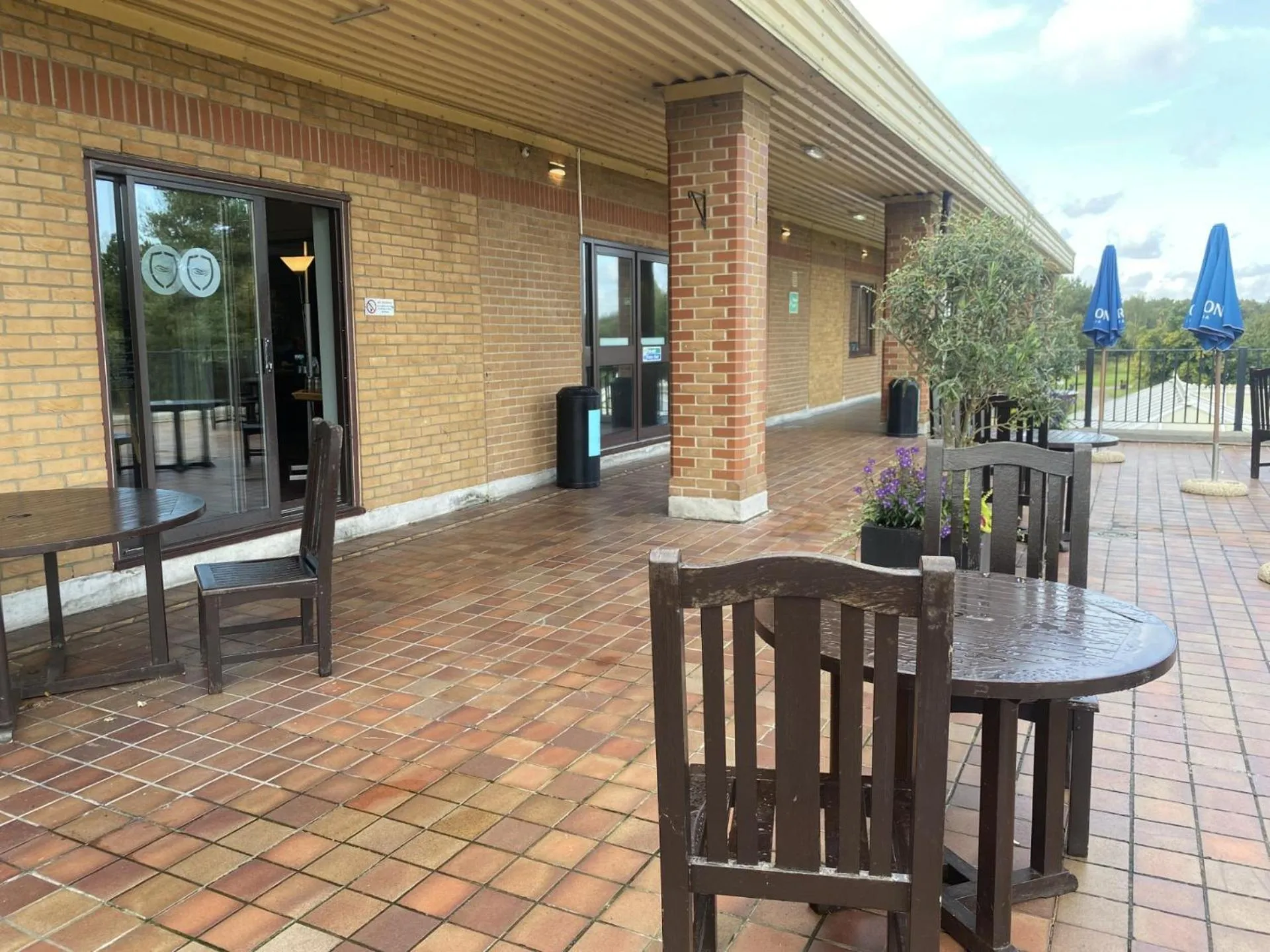 The Essex Golf & Country Club Hotel