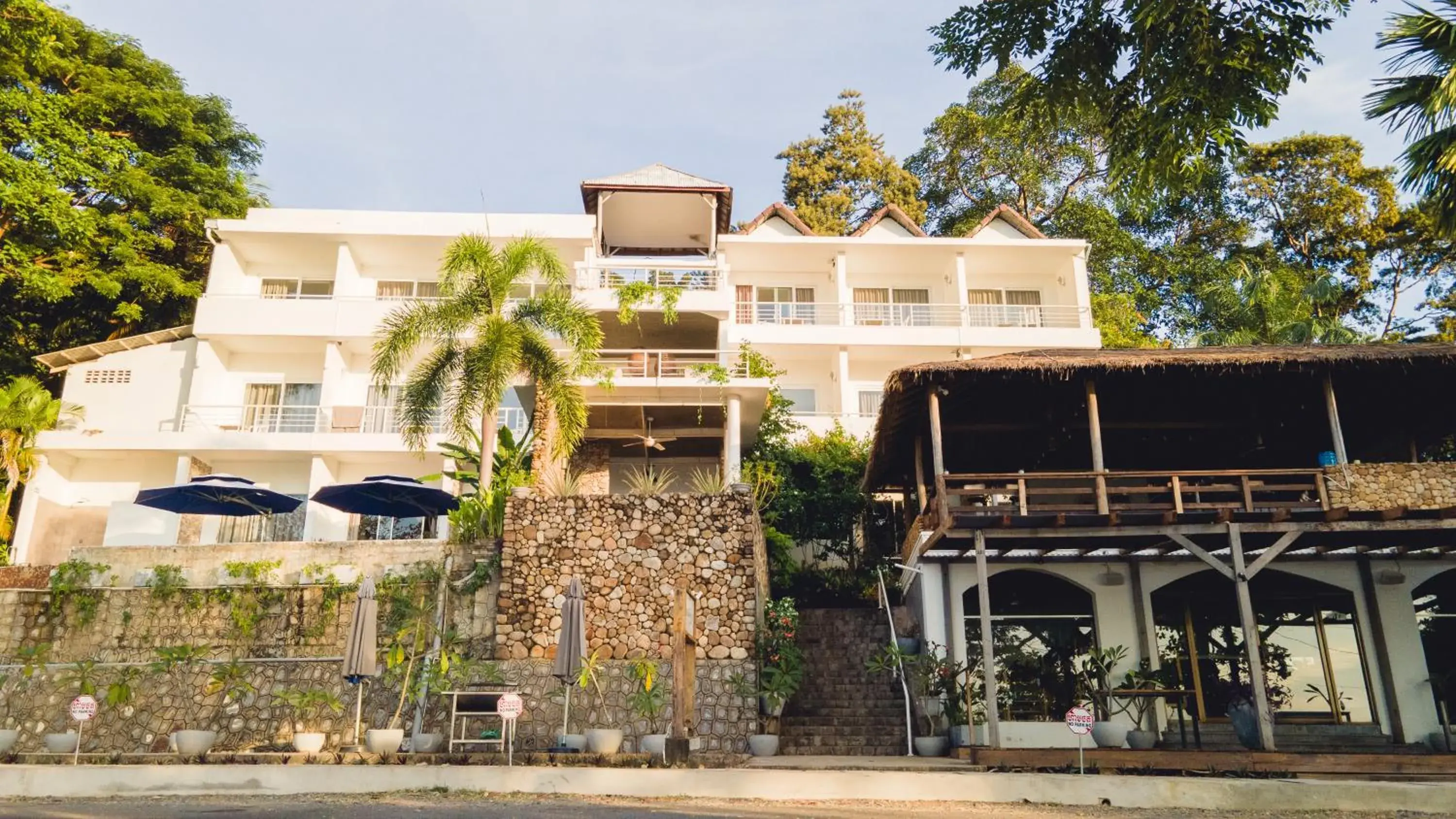 Property building in Saravoan-Kep Hotel Property building in Saravoan-Kep Hotel