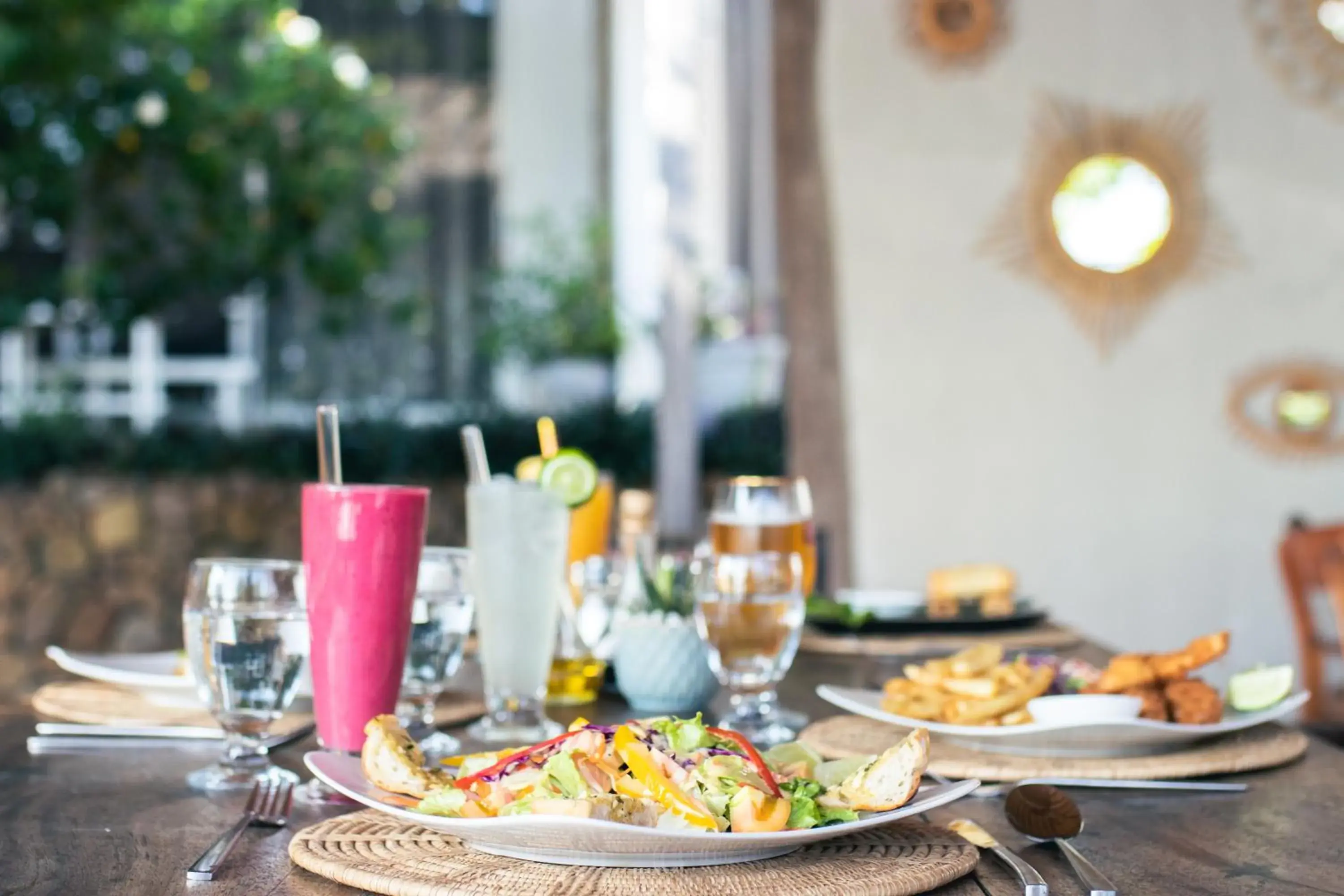 Restaurant/places to eat in Saravoan-Kep Hotel Restaurant/places to eat in Saravoan-Kep Hotel