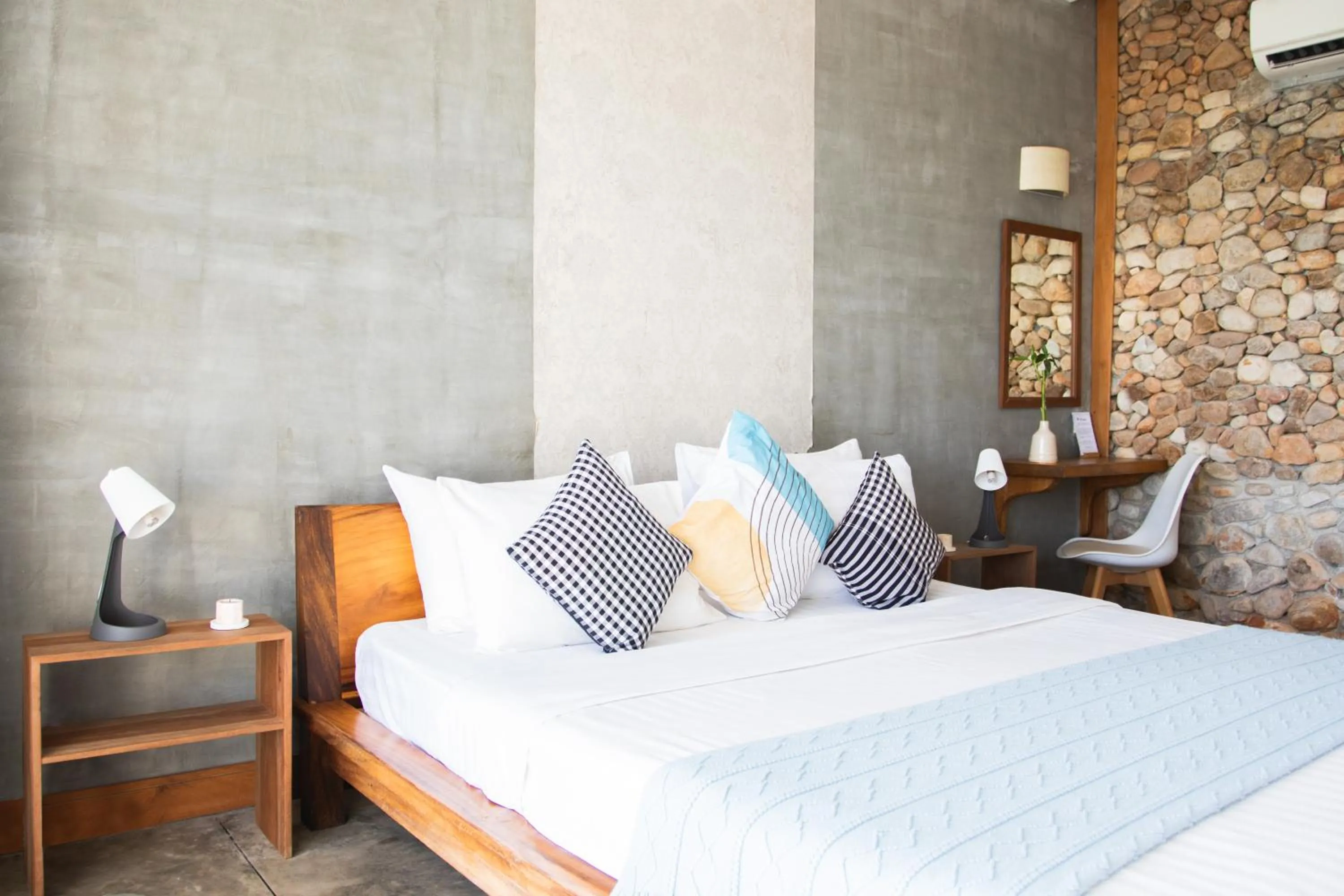 Bed in Saravoan-Kep Hotel