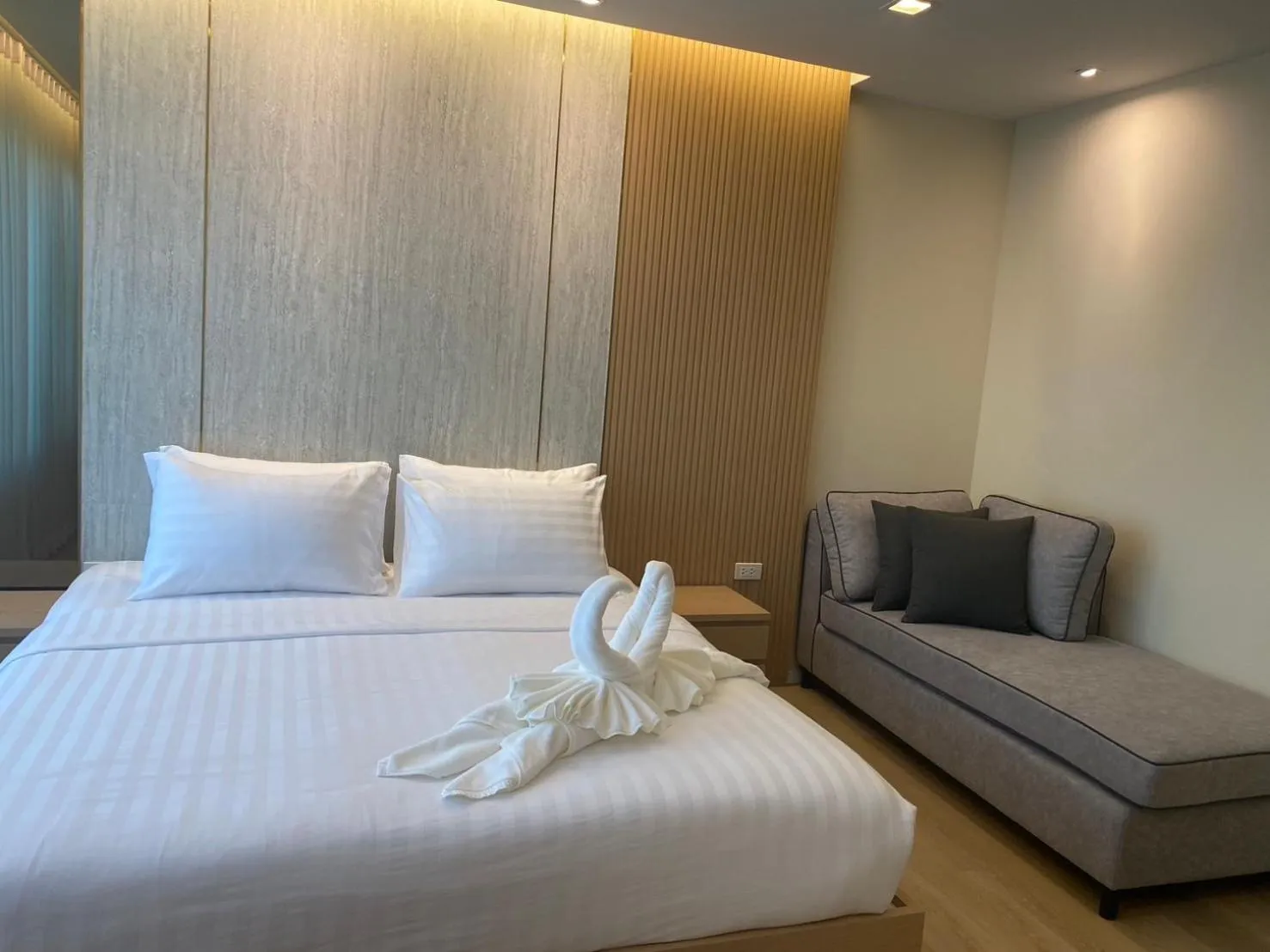 Bed in The Regent ​Phuket ​Serviced Apartment ​Kamala ​Beach
