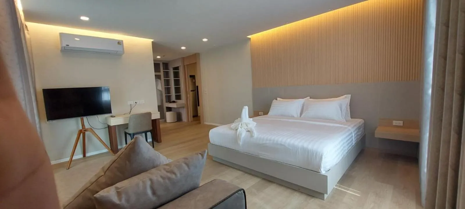 Bed in The Regent ​Phuket ​Serviced Apartment ​Kamala ​Beach