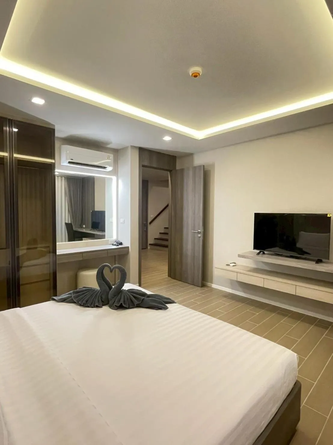Bed in The Regent ​Phuket ​Serviced Apartment ​Kamala ​Beach