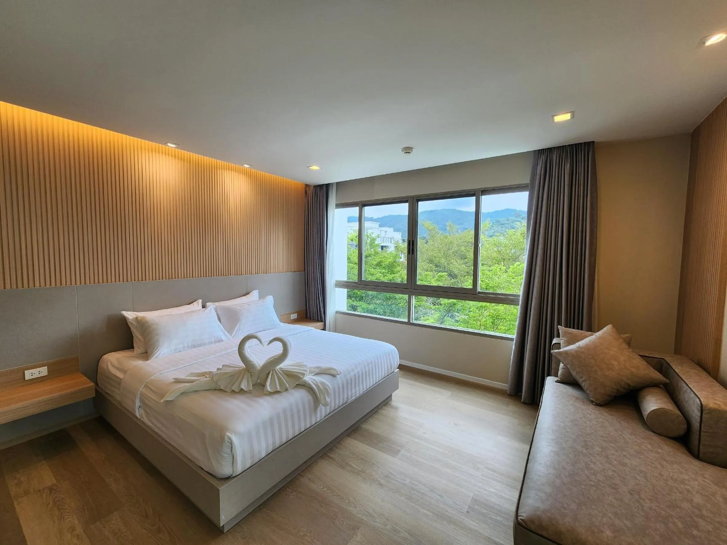 Bed in The Regent ​Phuket ​Serviced Apartment ​Kamala ​Beach