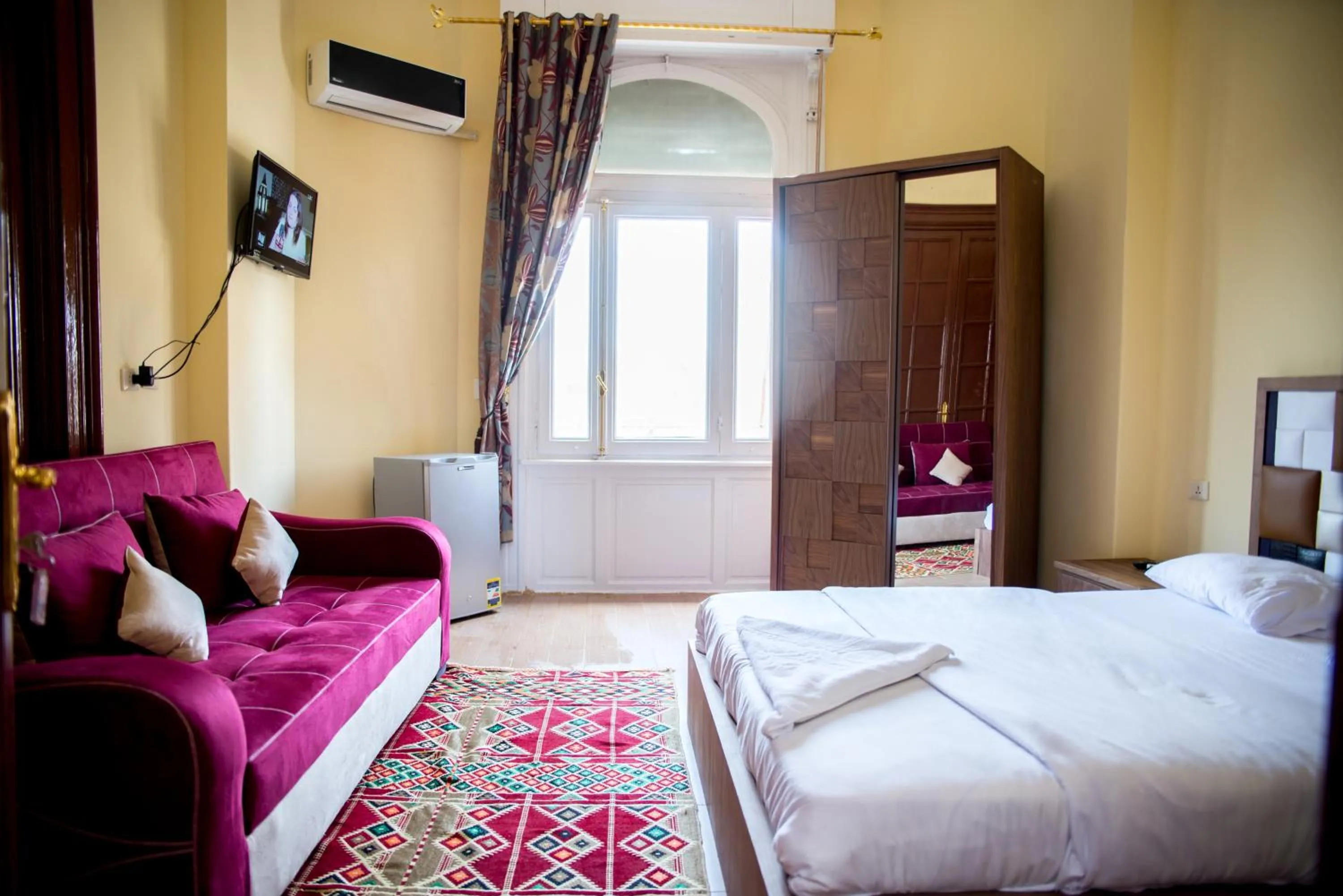 Bed in New Grand Royal Hotel Cairo