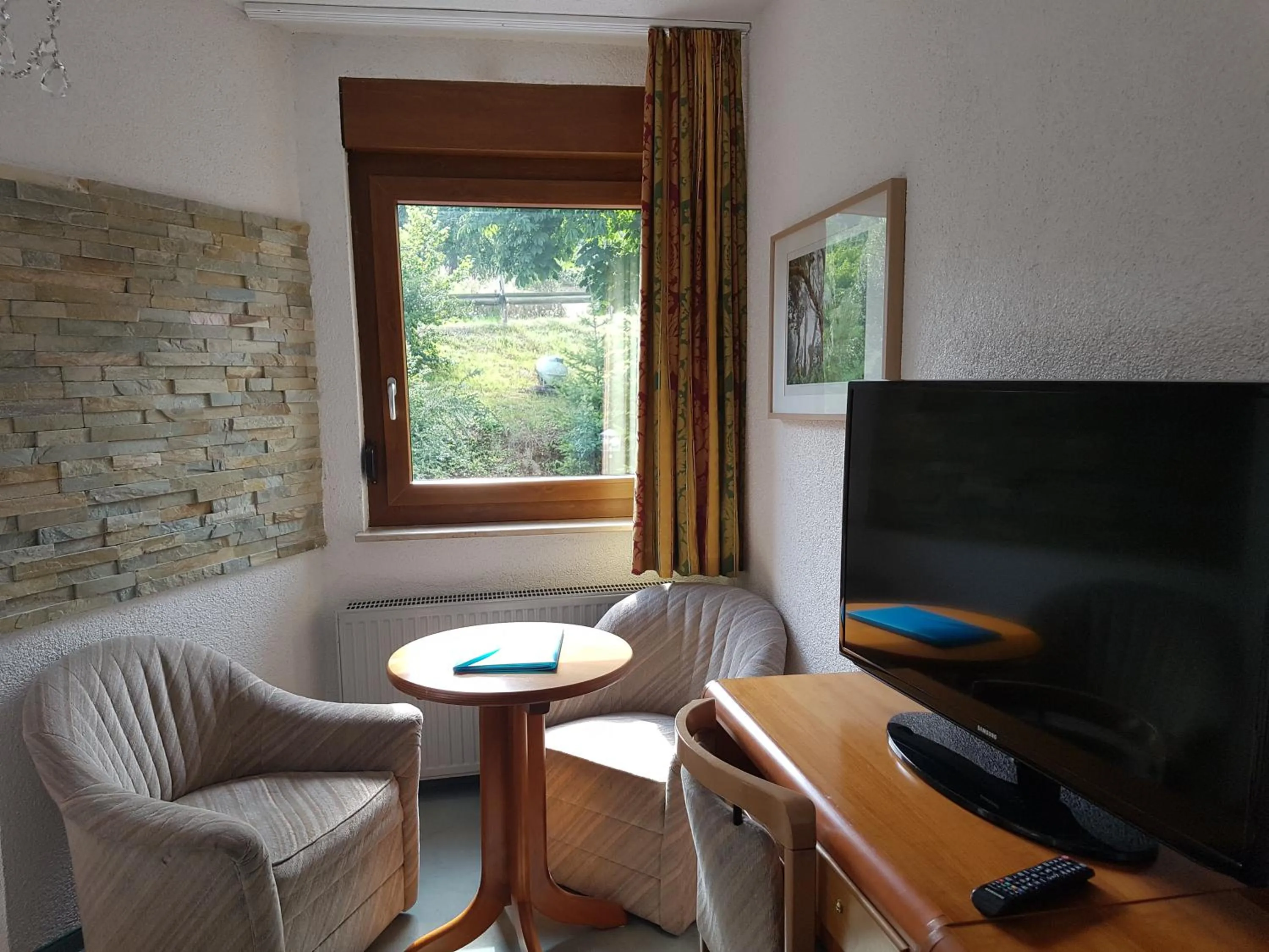 TV and multimedia in Hotel Zur Engelsburg