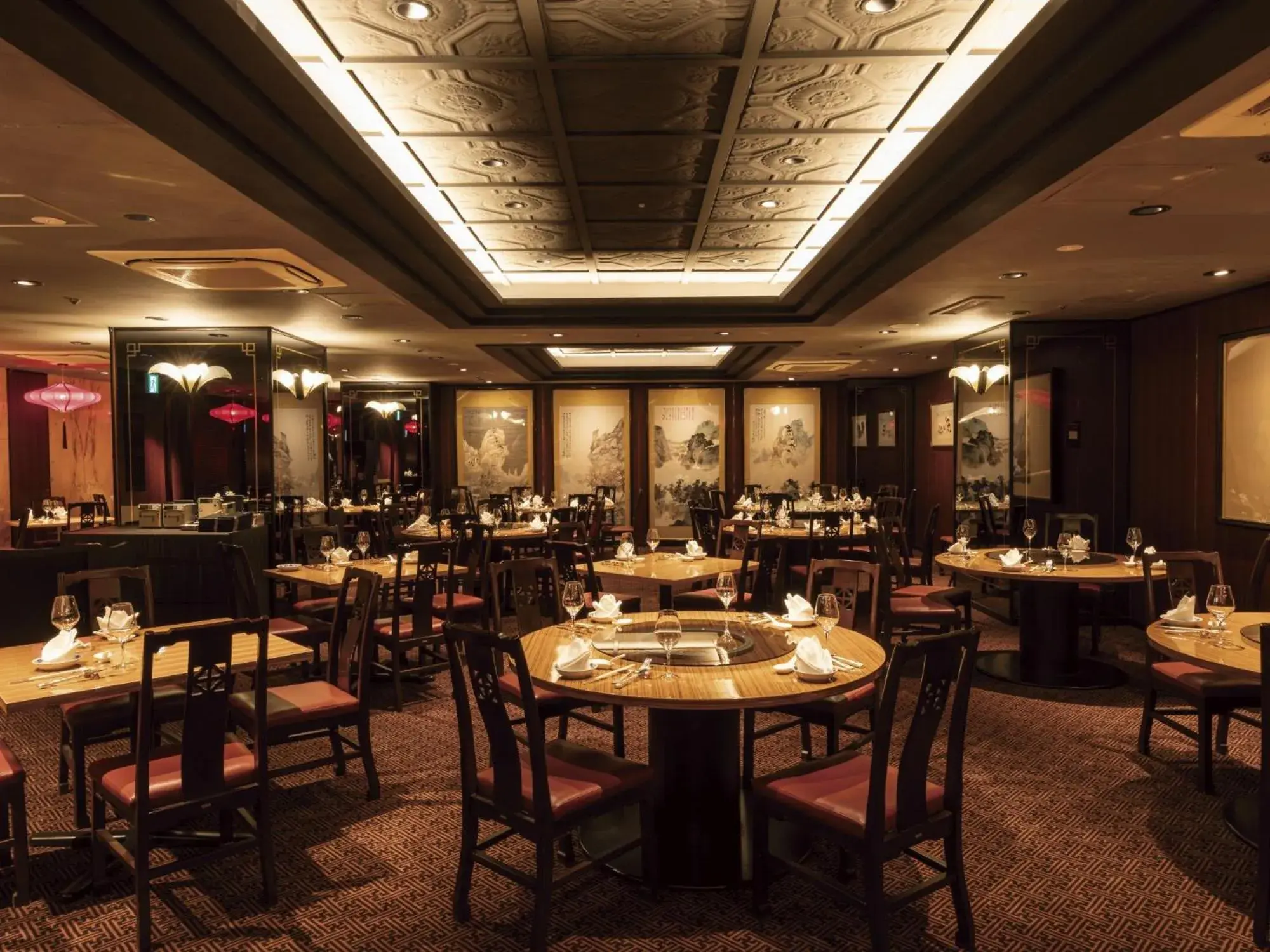 Restaurant/places to eat in Rose Hotel Yokohama, The Distinctive Collection By WORLDHOTELS Restaurant/places to eat in Rose Hotel Yokohama, The Distinctive Collection By WORLDHOTELS