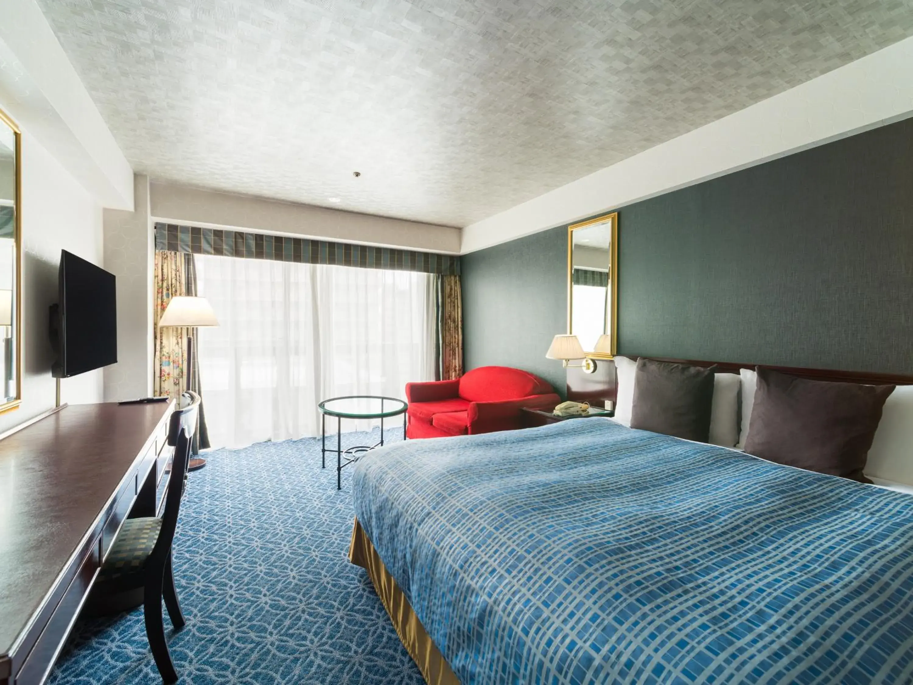 Photo of the whole room, Bed in Rose Hotel Yokohama, The Distinctive Collection By WORLDHOTELS Photo of the whole room, Bed in Rose Hotel Yokohama, The Distinctive Collection By WORLDHOTELS