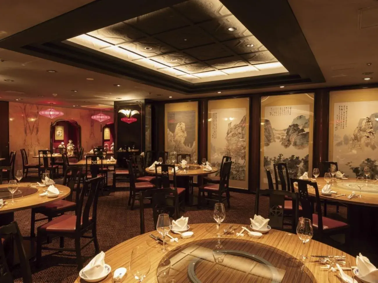 Restaurant/places to eat in Rose Hotel Yokohama, The Distinctive Collection By WORLDHOTELS Restaurant/places to eat in Rose Hotel Yokohama, The Distinctive Collection By WORLDHOTELS