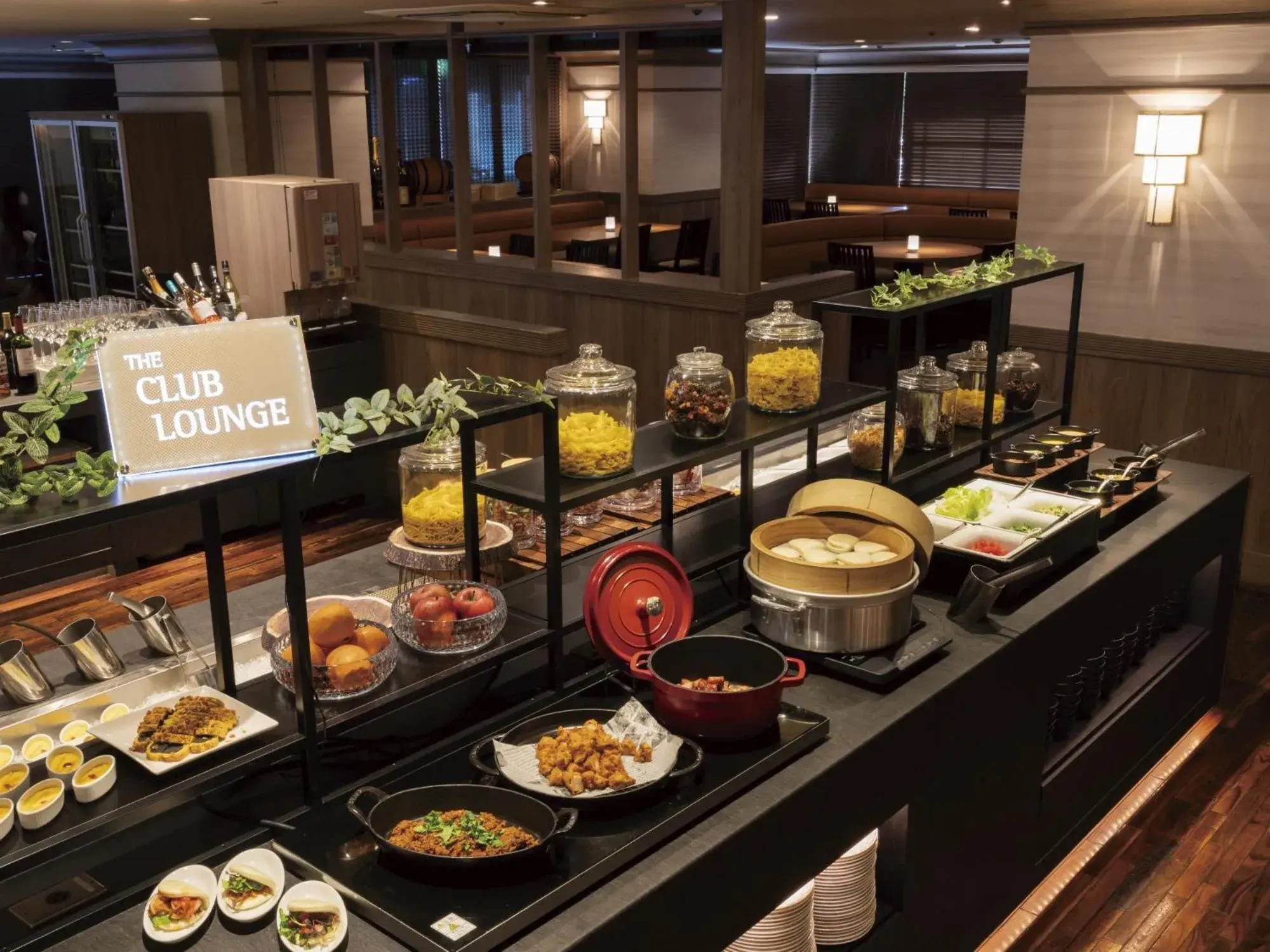 Lounge or bar in Rose Hotel Yokohama, The Distinctive Collection By WORLDHOTELS Lounge or bar in Rose Hotel Yokohama, The Distinctive Collection By WORLDHOTELS