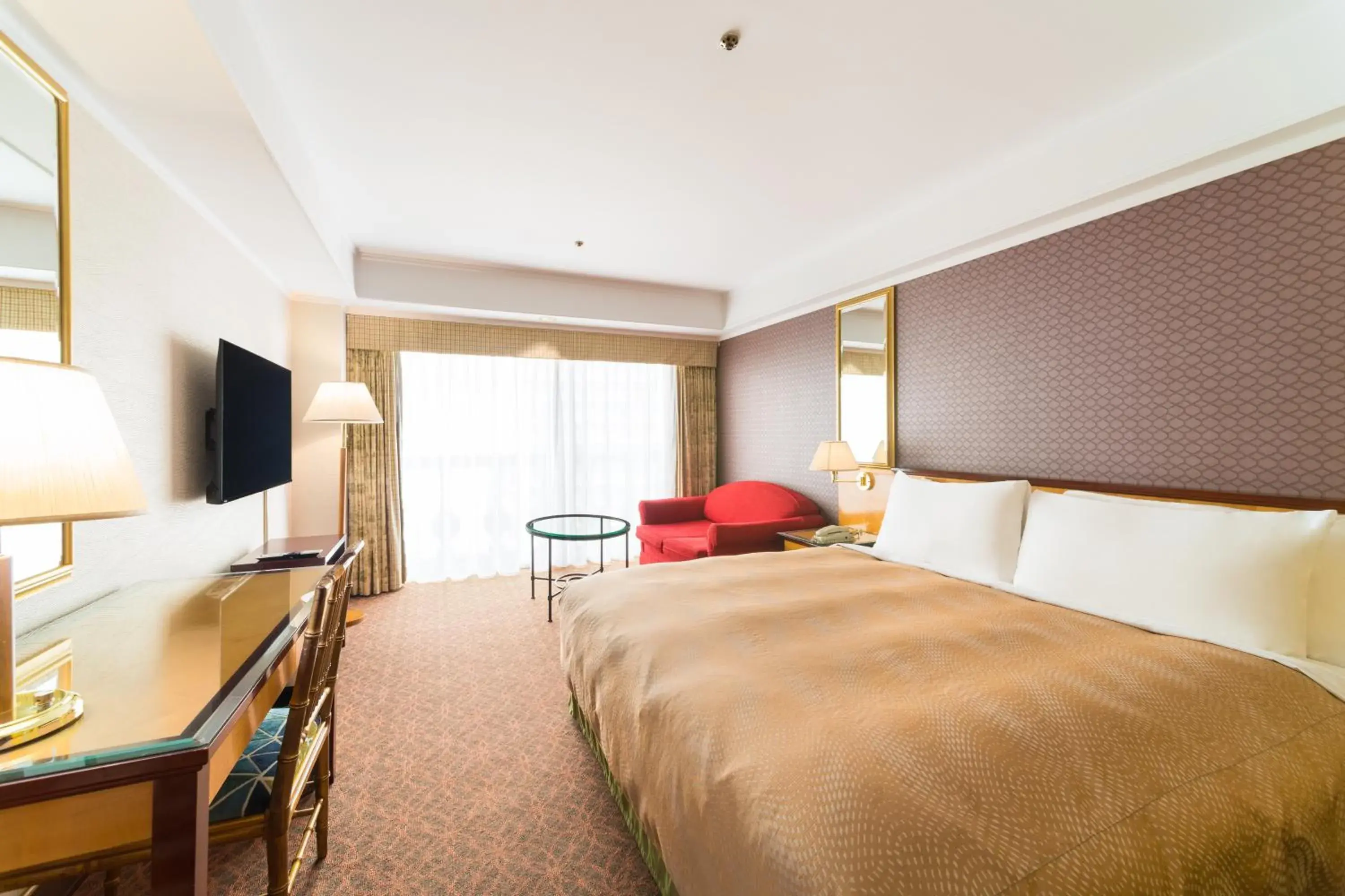 Photo of the whole room, Bed in Rose Hotel Yokohama, The Distinctive Collection By WORLDHOTELS Photo of the whole room, Bed in Rose Hotel Yokohama, The Distinctive Collection By WORLDHOTELS