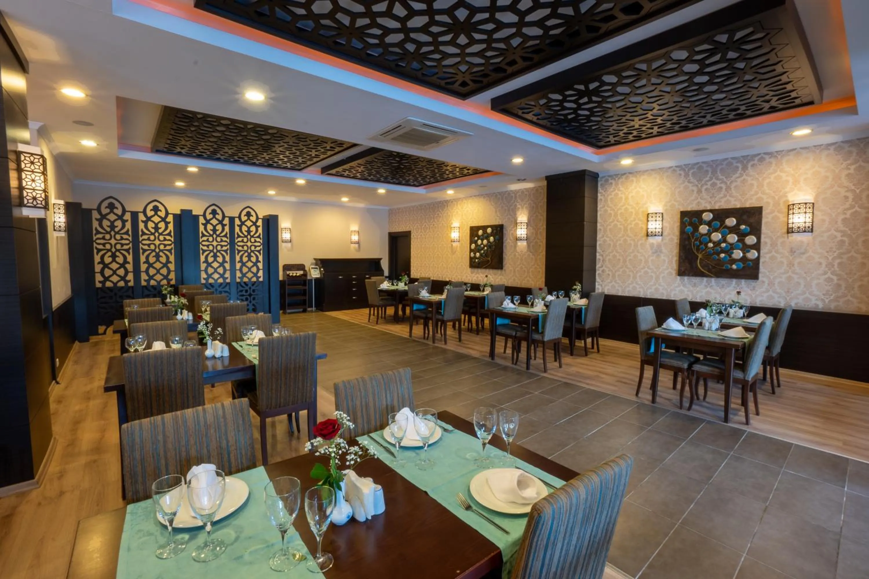 Restaurant/places to eat in Titan Select Hotel Ultra All Inclusive
