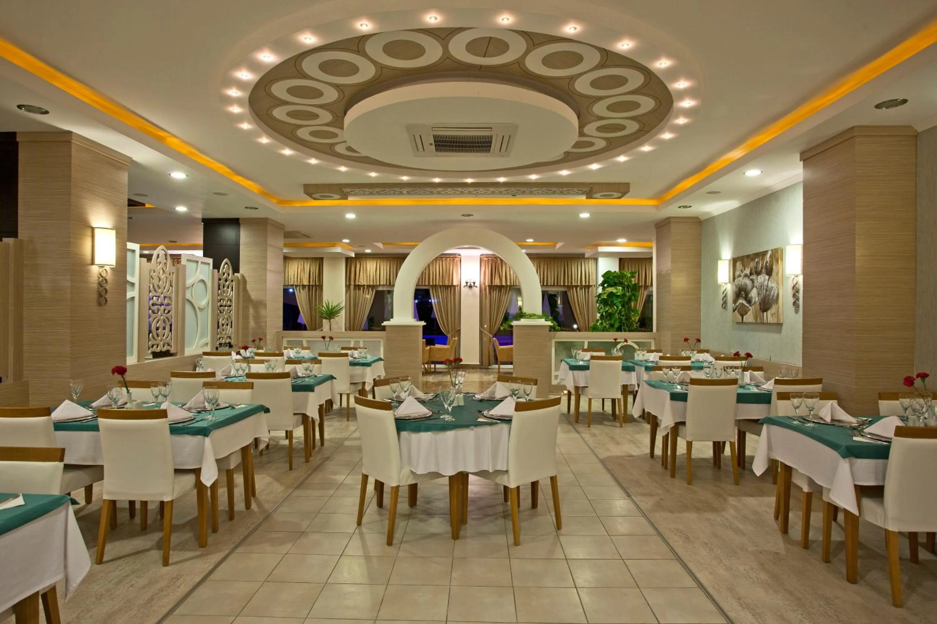 Restaurant/places to eat in Titan Select Hotel Ultra All Inclusive