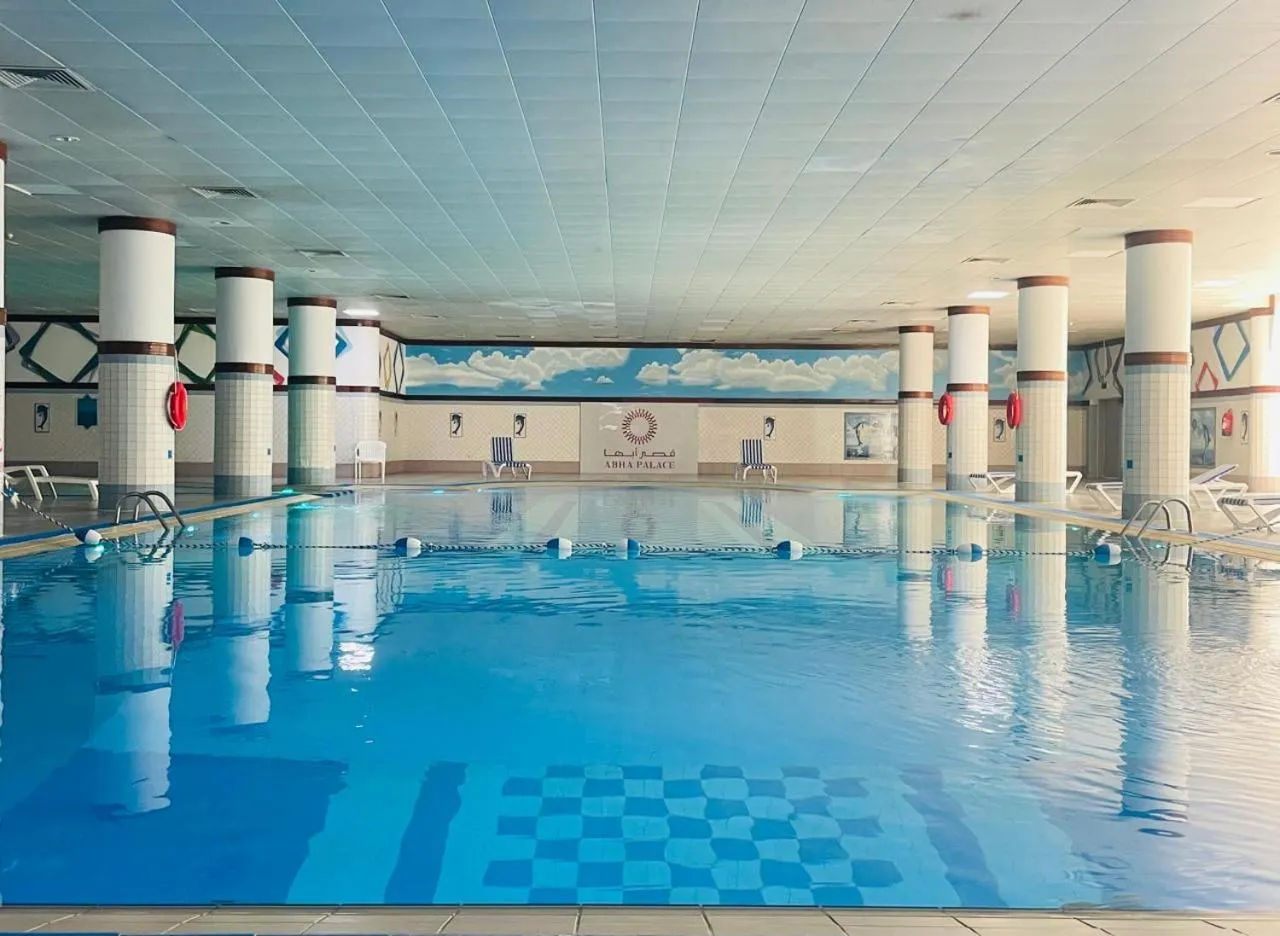 Swimming pool in Abha Palace Hotel