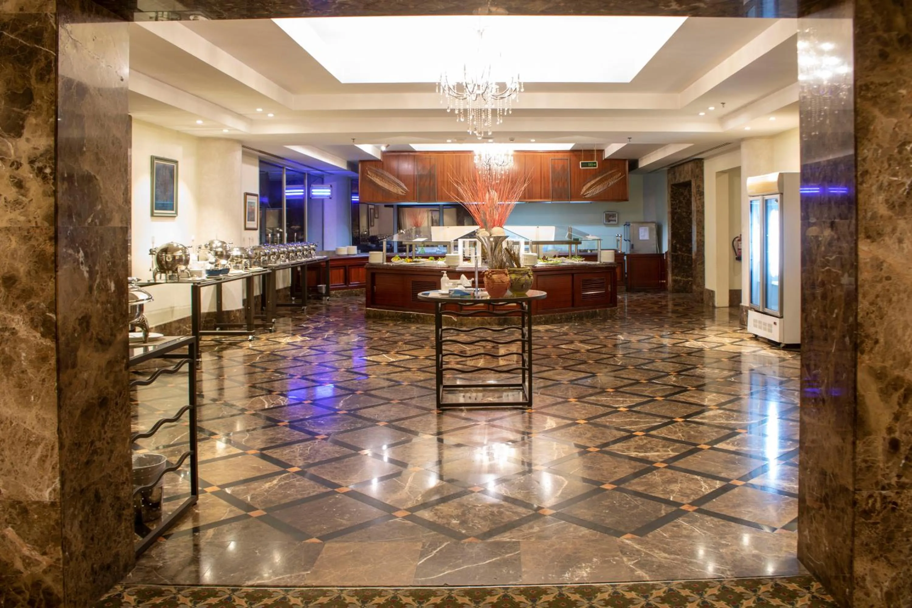 Restaurant/places to eat in Abha Palace Hotel