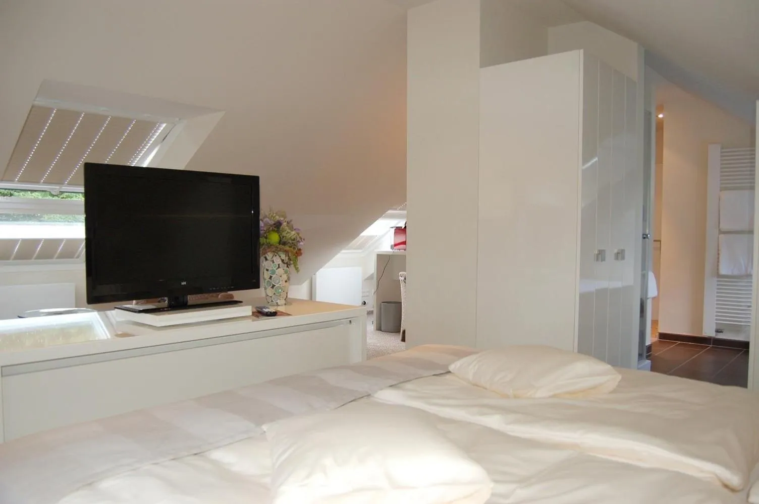 TV and multimedia, Bed in Restaurant Niedmühle Land & Genuss Hotel