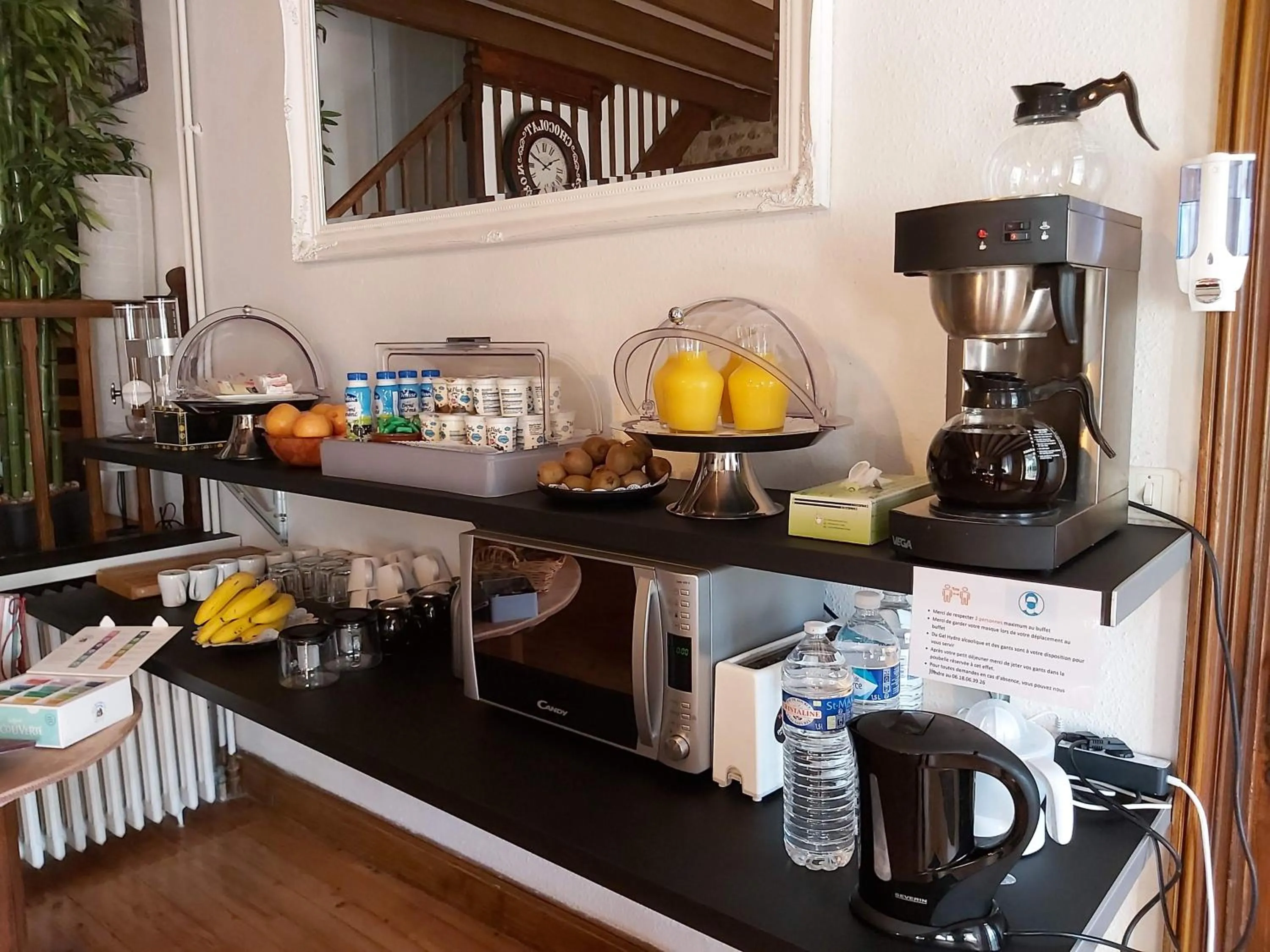 Breakfast in Logis Des Bessons