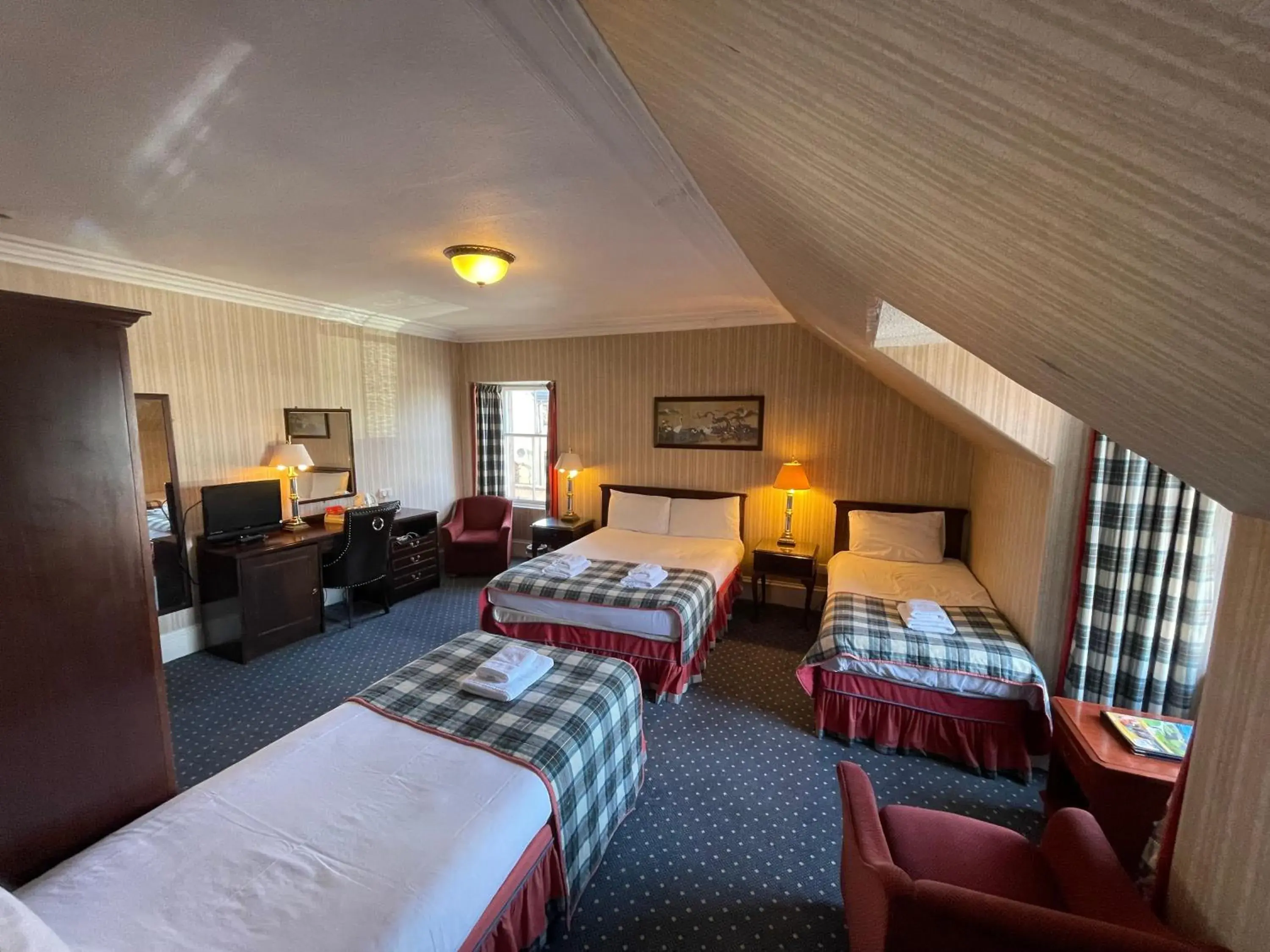 Family Room in Lovat Arms Hotel Family Room in Lovat Arms Hotel