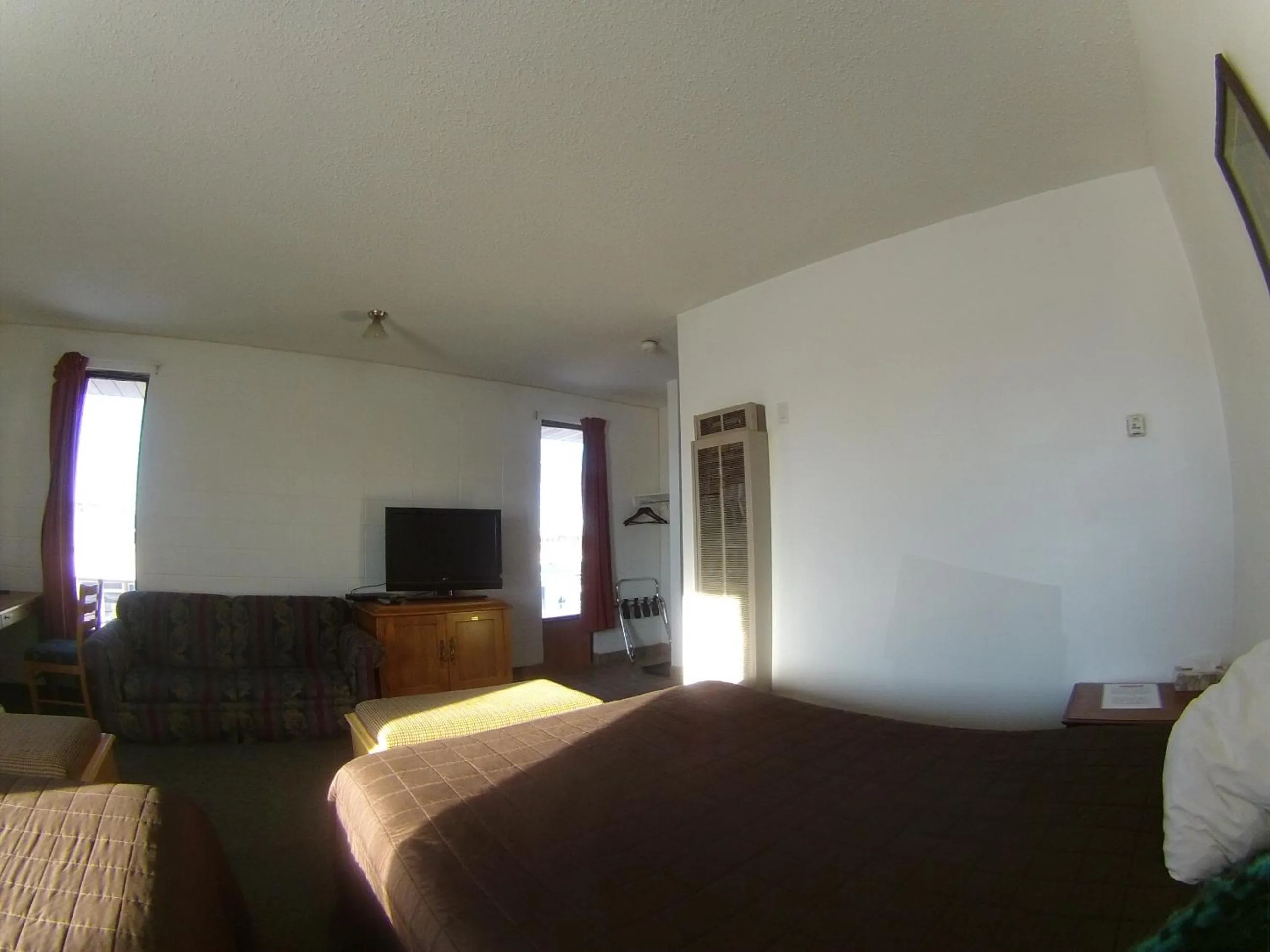 Bed in Rycroft Hotel