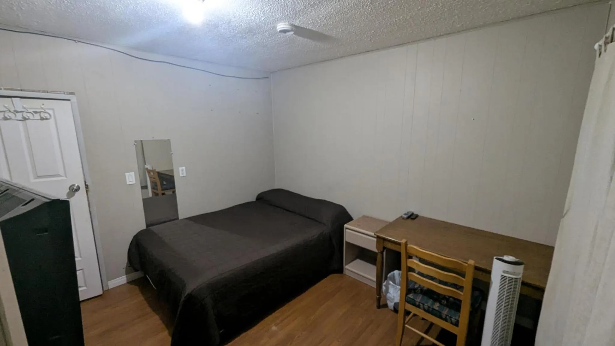 Bed in Rycroft Hotel