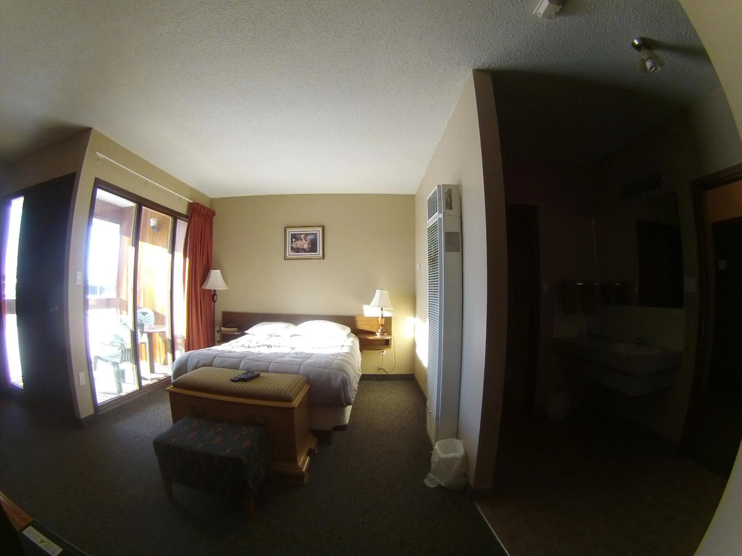 Bed in Rycroft Hotel