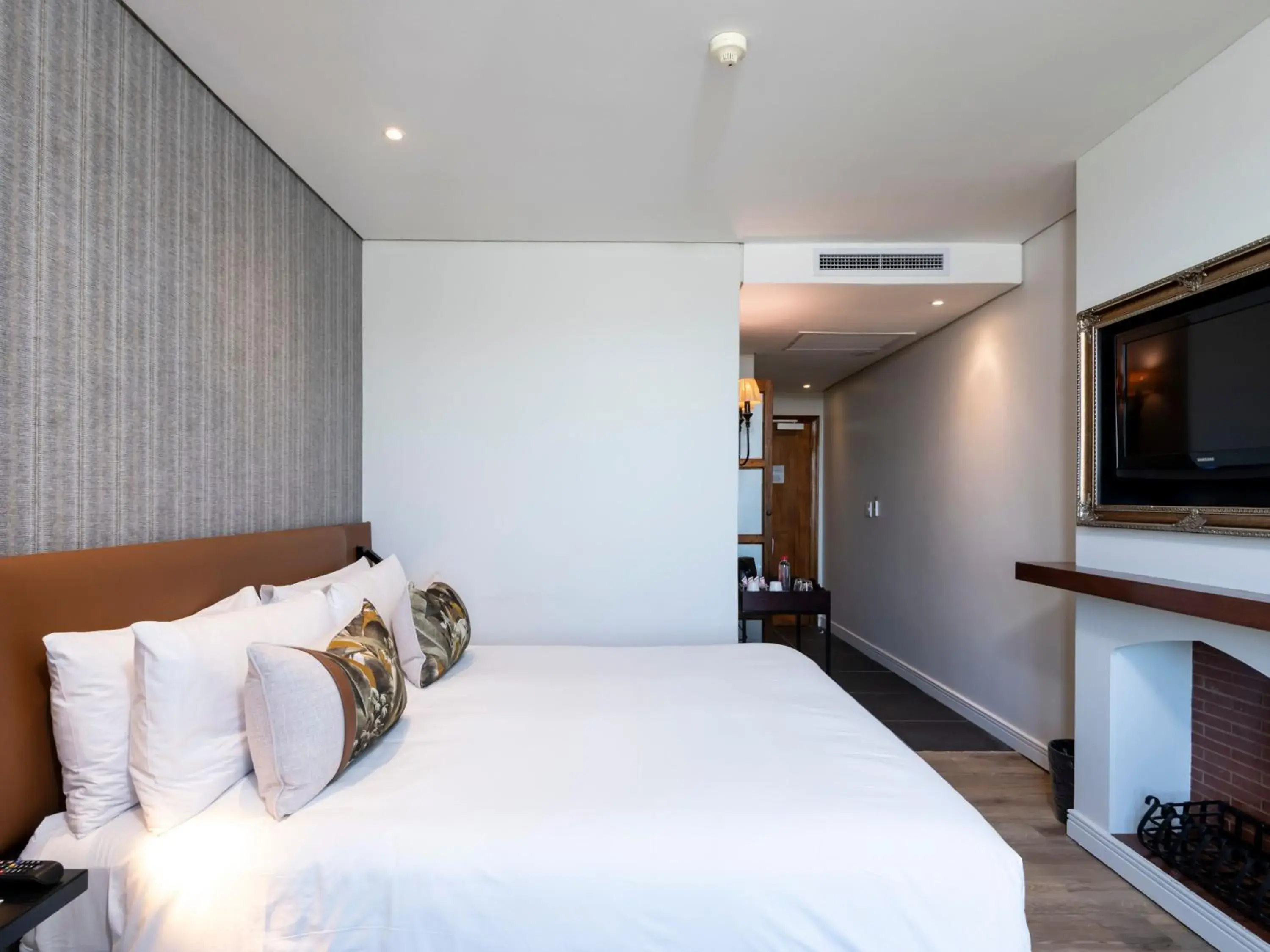 Bed in ANEW Hotel Hilton Pietermaritzburg Bed in ANEW Hotel Hilton Pietermaritzburg