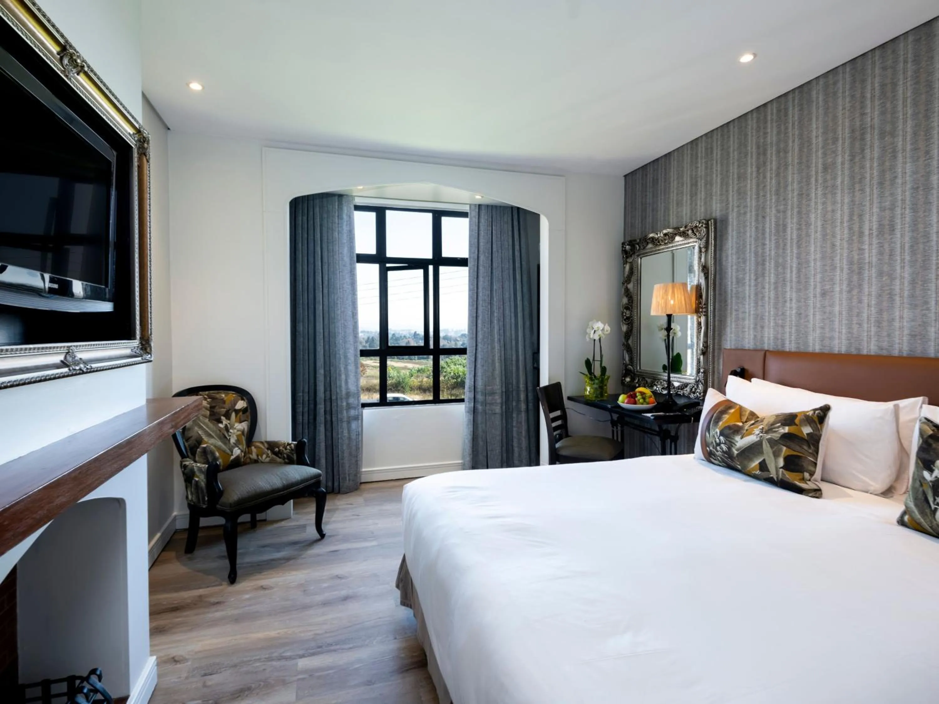 Bed in ANEW Hotel Hilton Pietermaritzburg