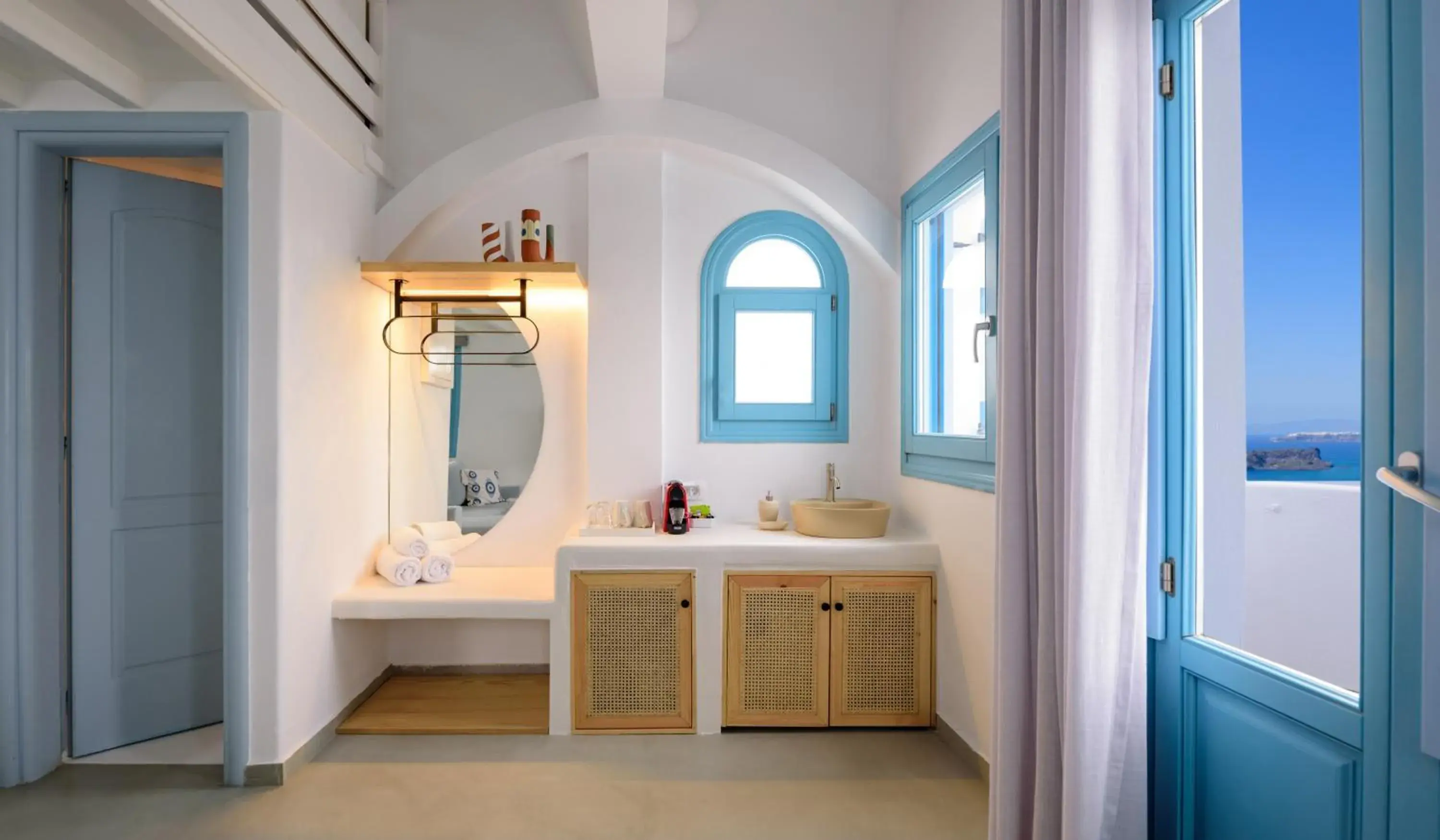 Bathroom, Bed in Kalestesia Suites Bathroom, Bed in Kalestesia Suites