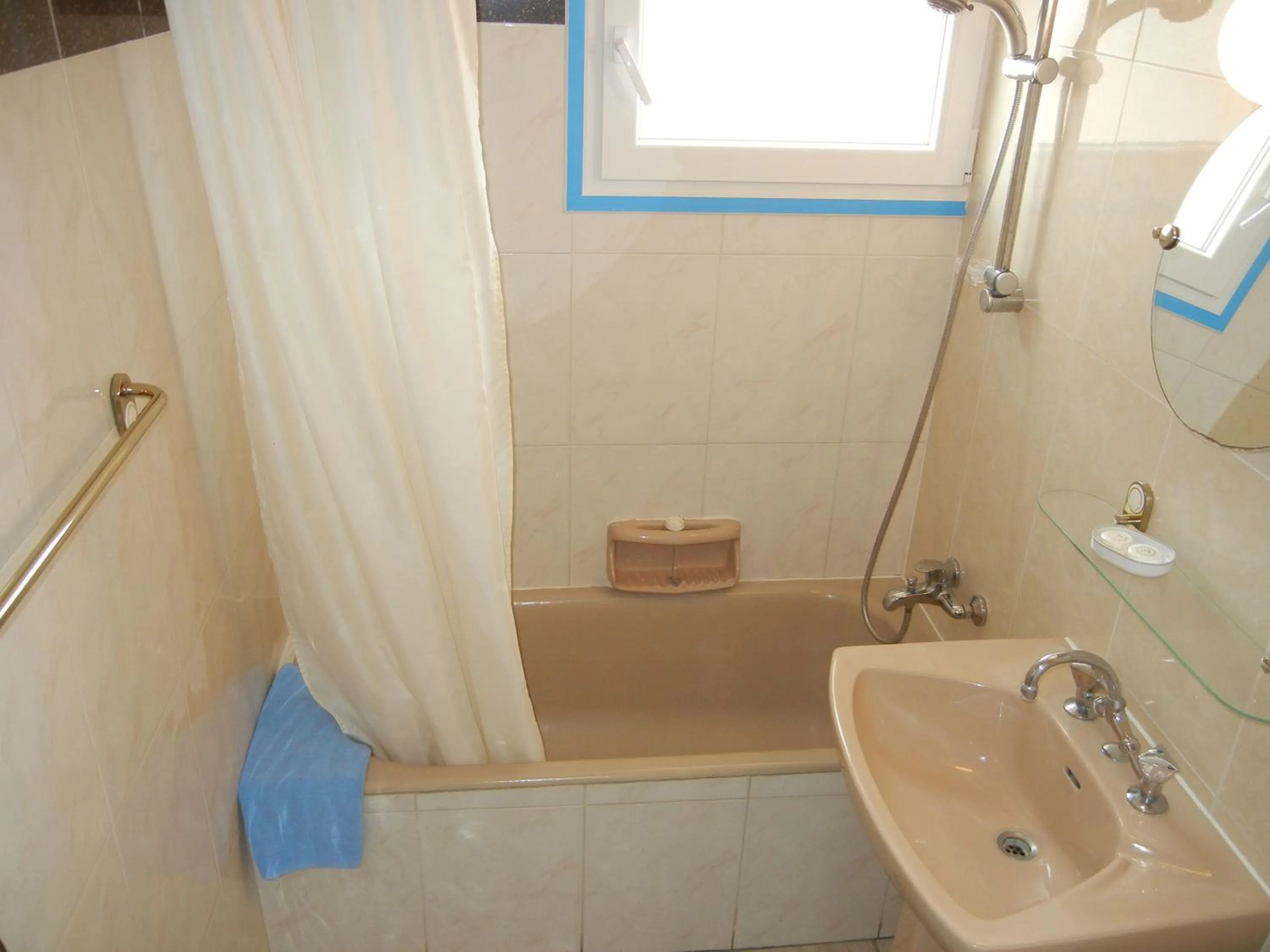 Bathroom in Tsialis Hotel Apartments