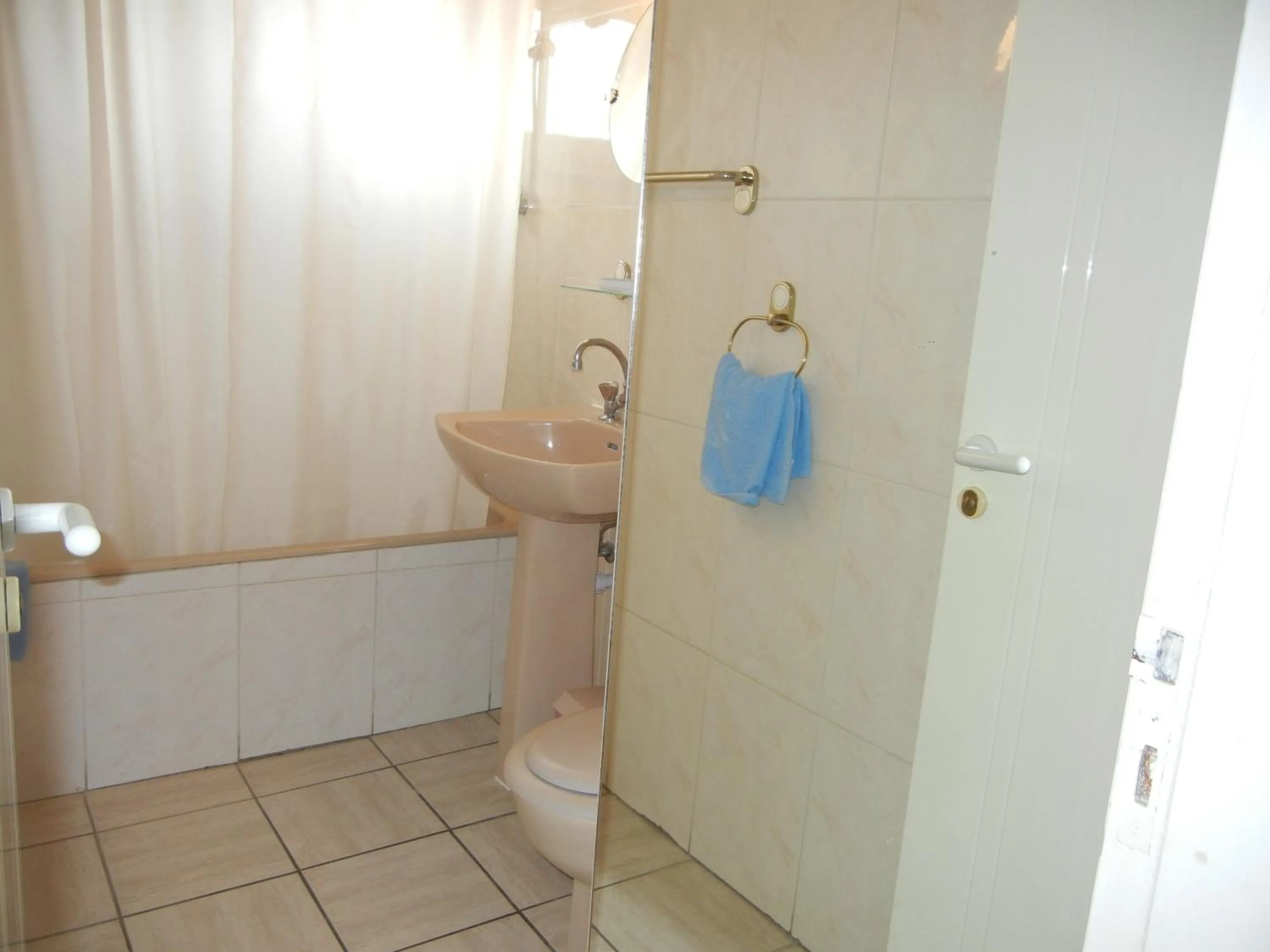 Bathroom in Tsialis Hotel Apartments
