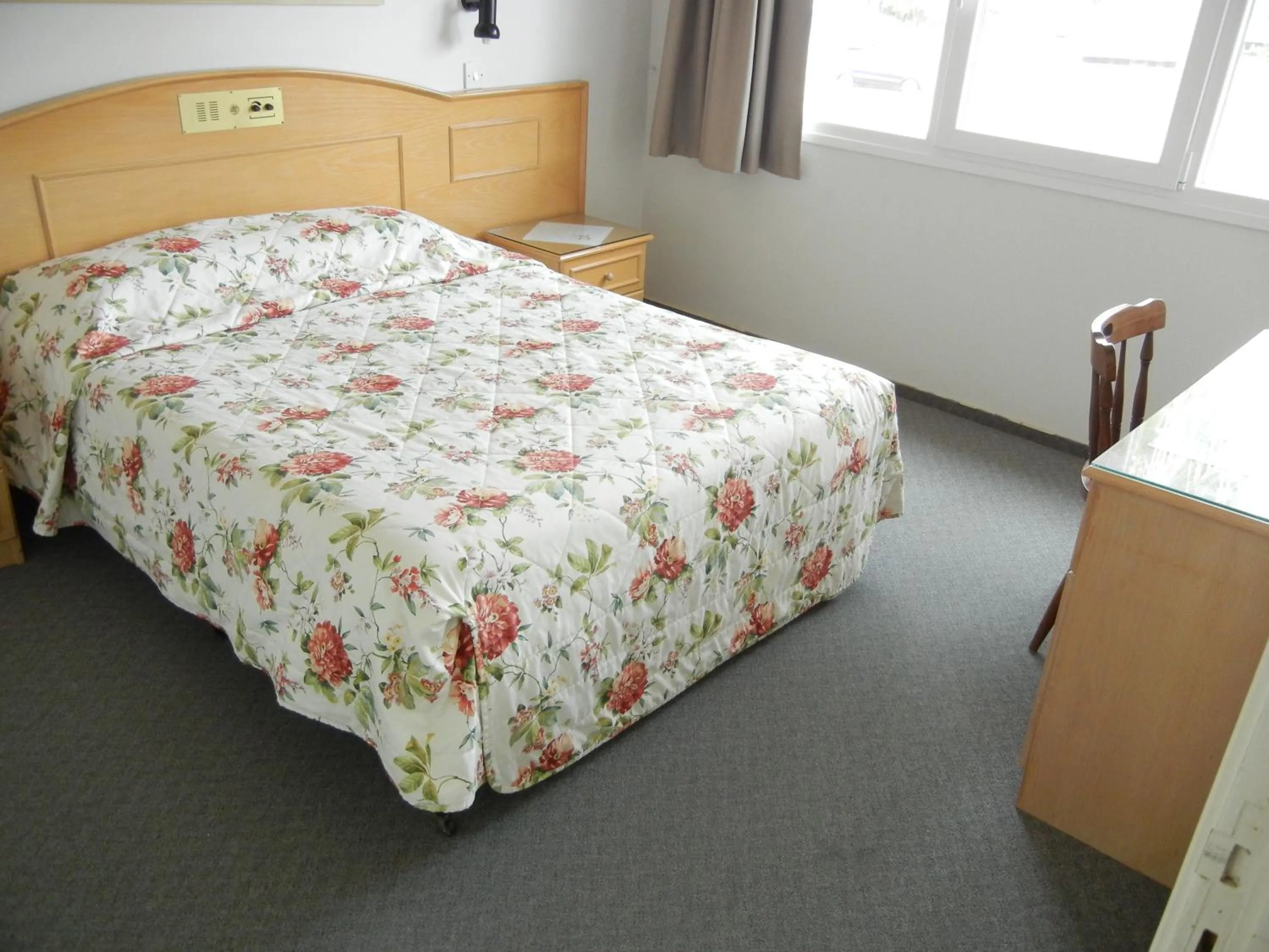 Bed in Tsialis Hotel Apartments