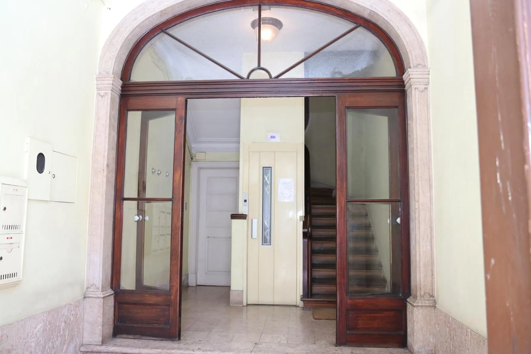 Facade/entrance in Botanic Views Guest House
