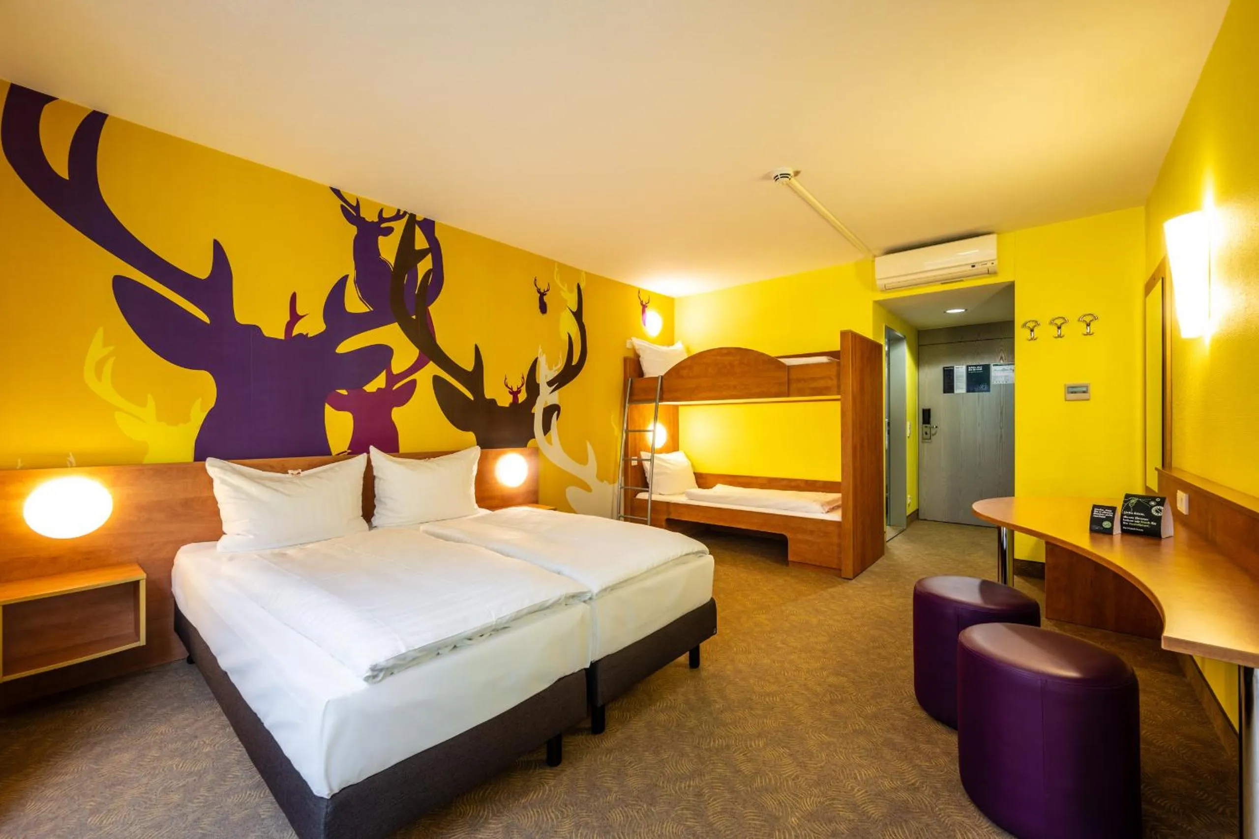 Photo of the whole room, Bed in Hotel Göttingen-West