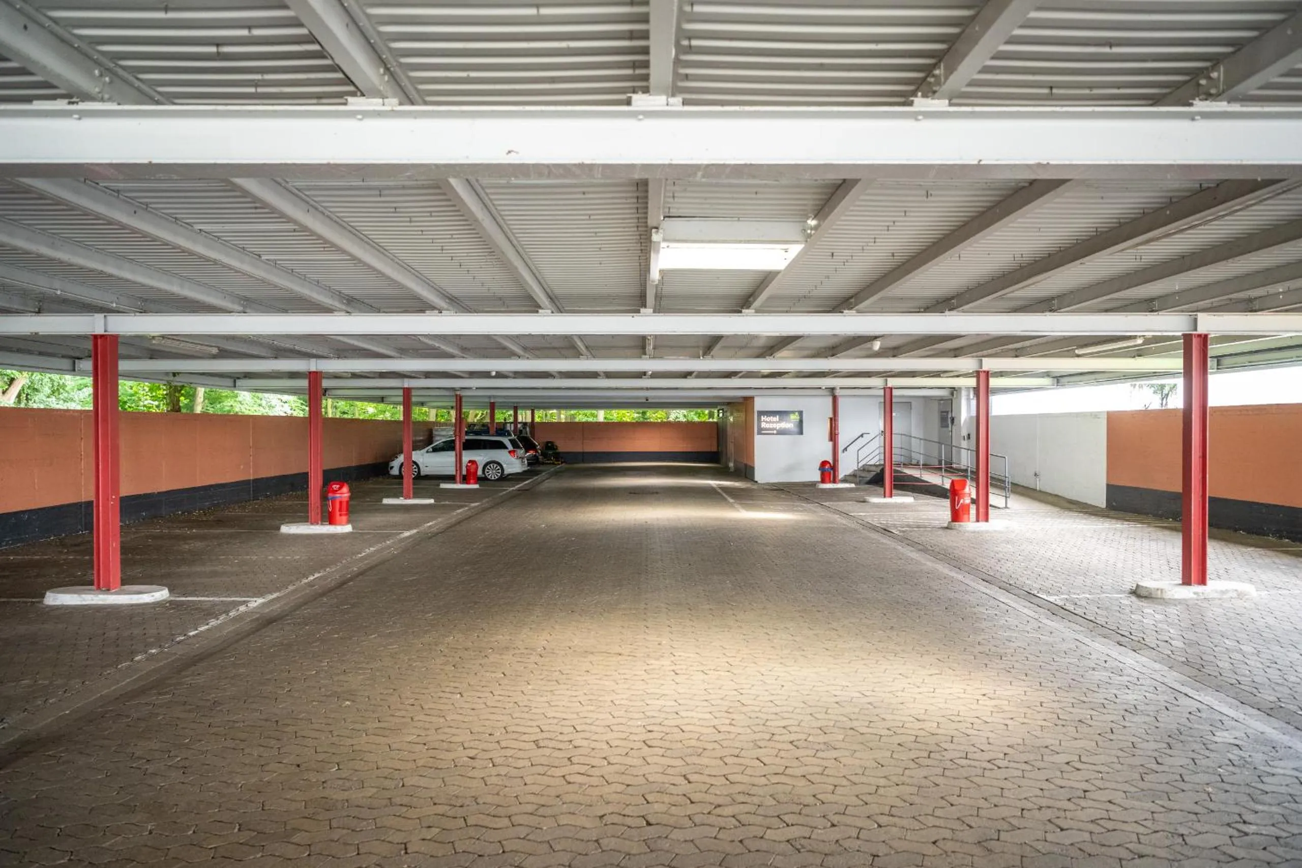 Parking in Hotel Göttingen-West