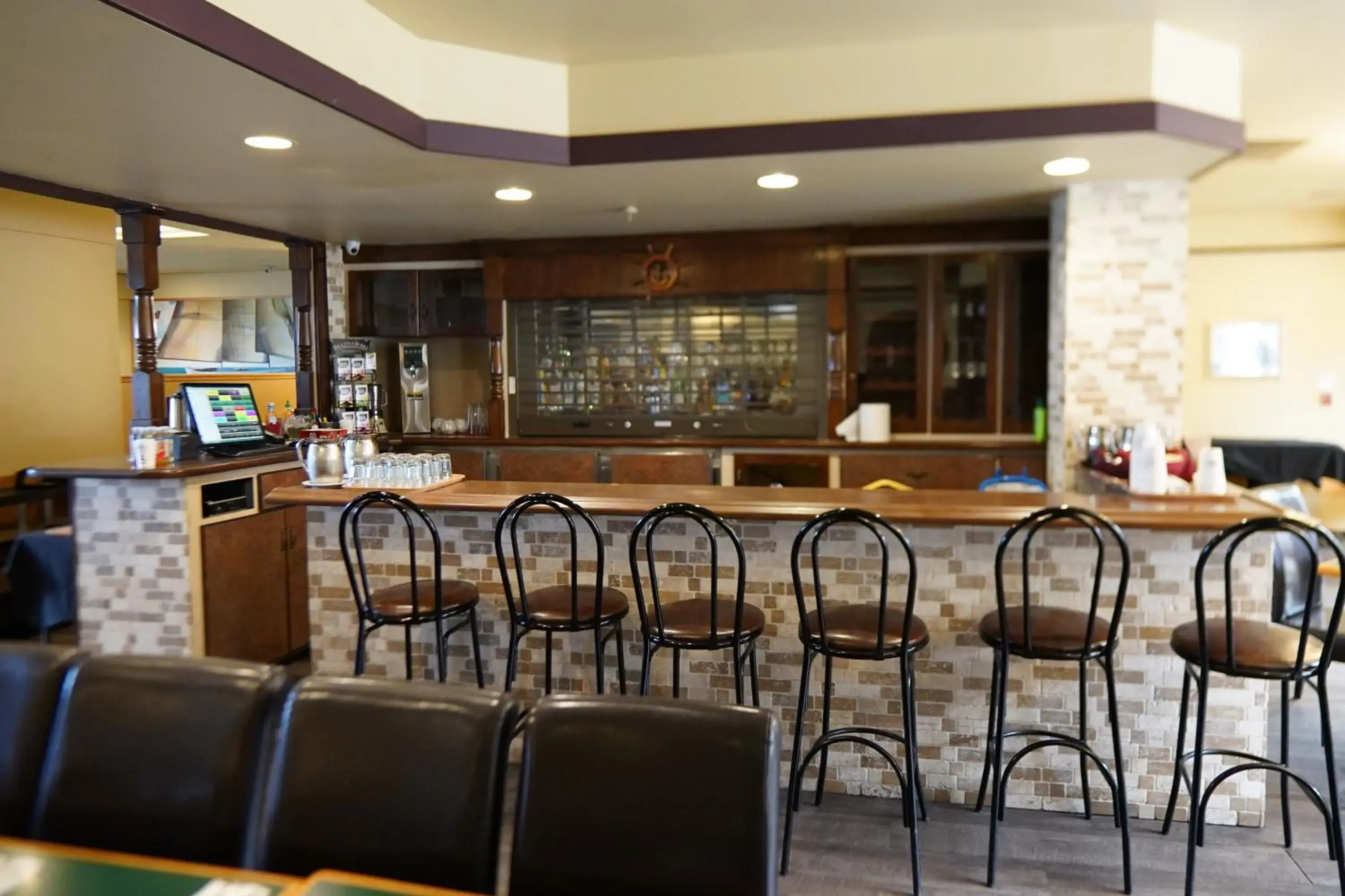 Restaurant/places to eat in Prince Arthur Waterfront Hotel & Suites Restaurant/places to eat in Prince Arthur Waterfront Hotel & Suites