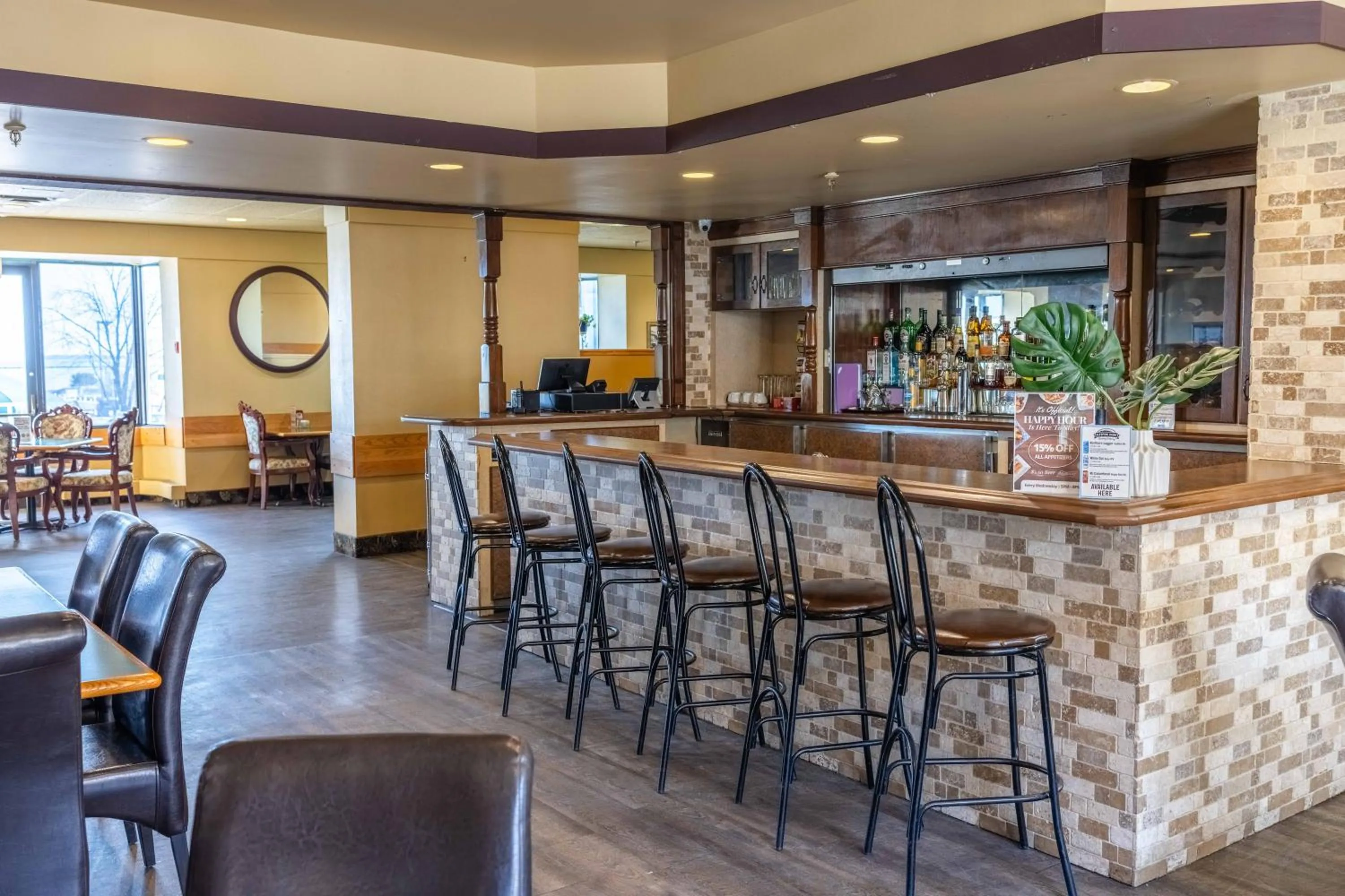 Prince Arthur Waterfront Hotel & Suites