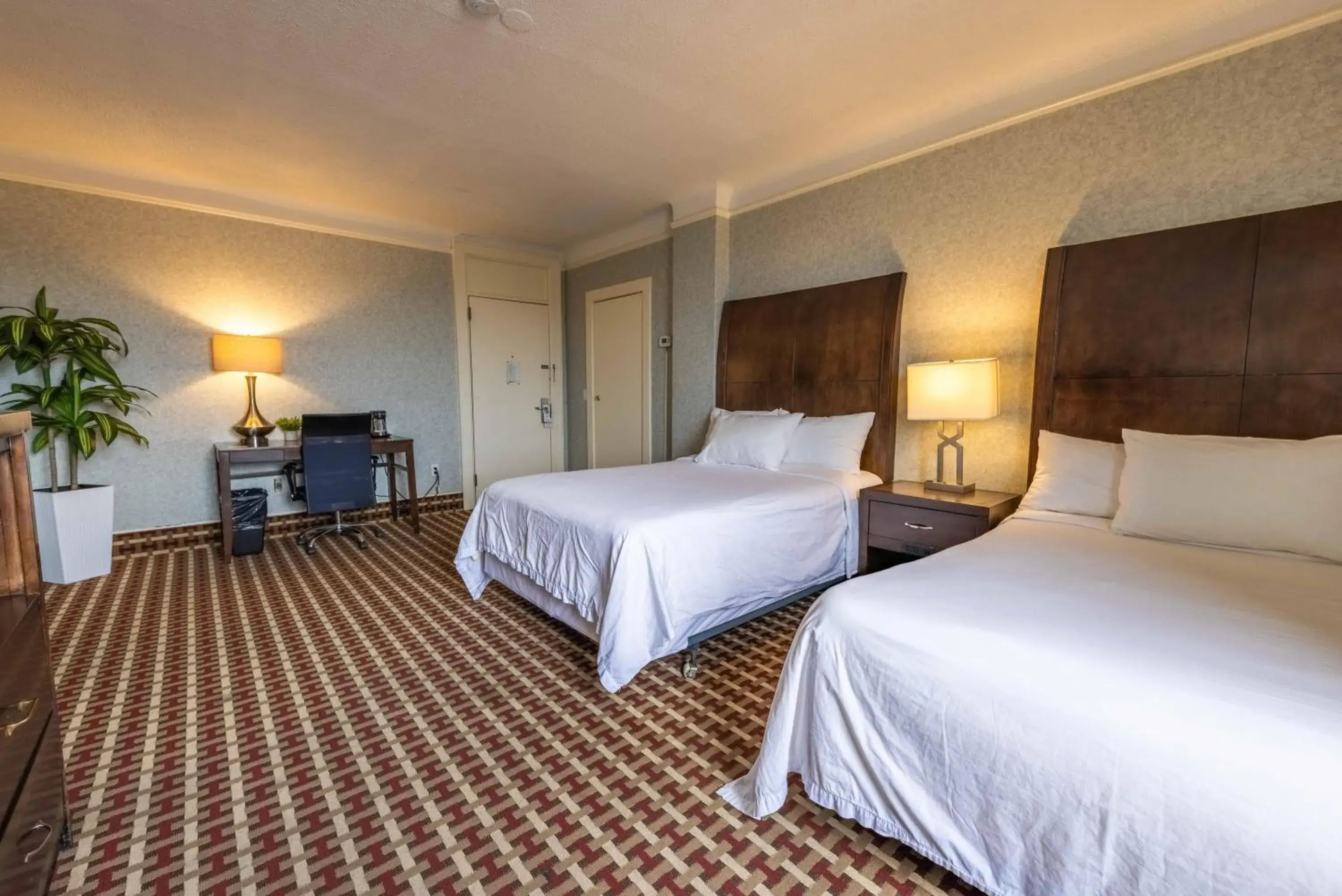 Double Room with Two Double Beds - City View in Prince Arthur Waterfront Hotel & Suites Double Room with Two Double Beds - City View in Prince Arthur Waterfront Hotel & Suites