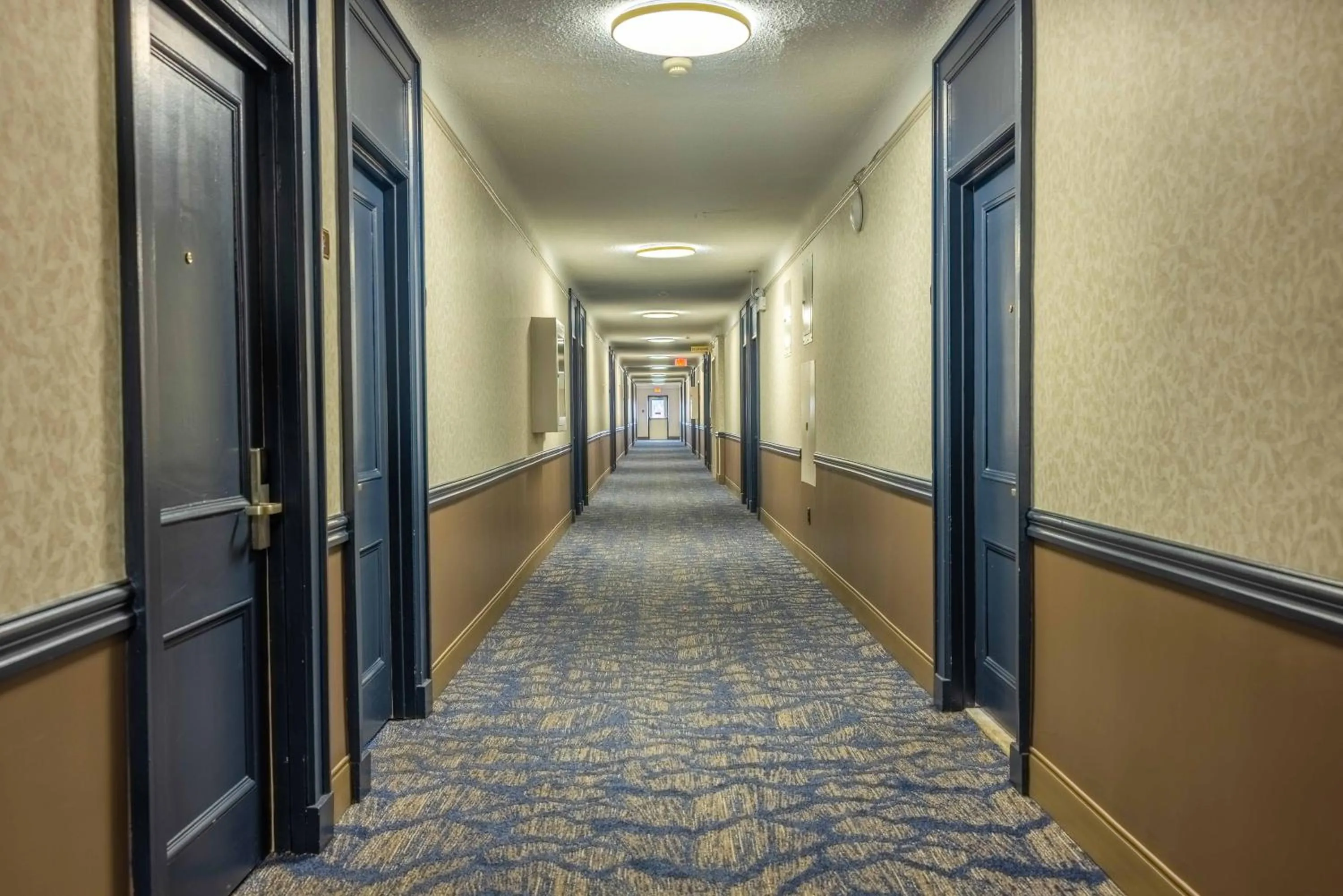 Prince Arthur Waterfront Hotel & Suites