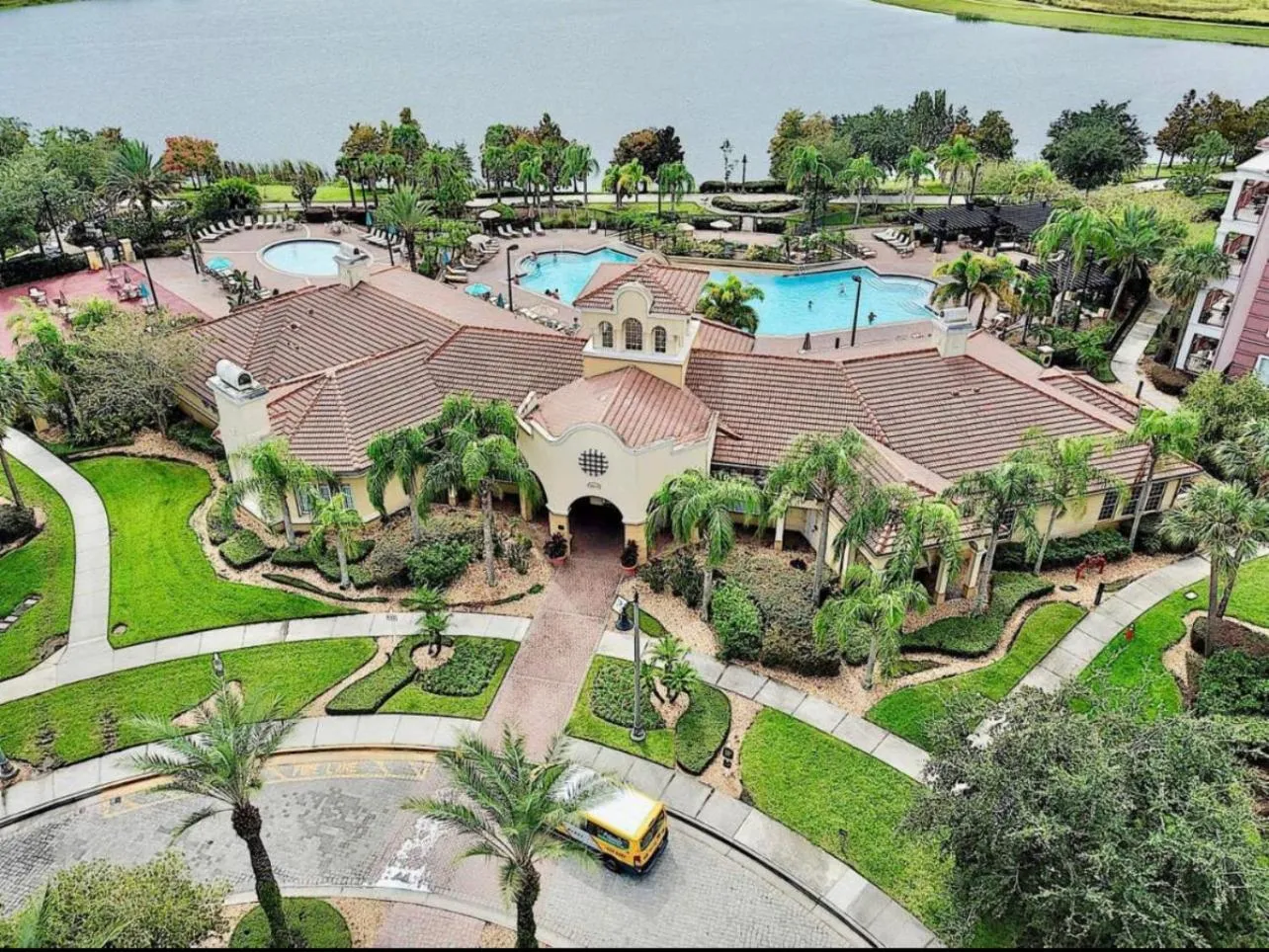 Swimming pool in Executive 3 Bedroom Villa at Universal,Convention Center, Vista Cay