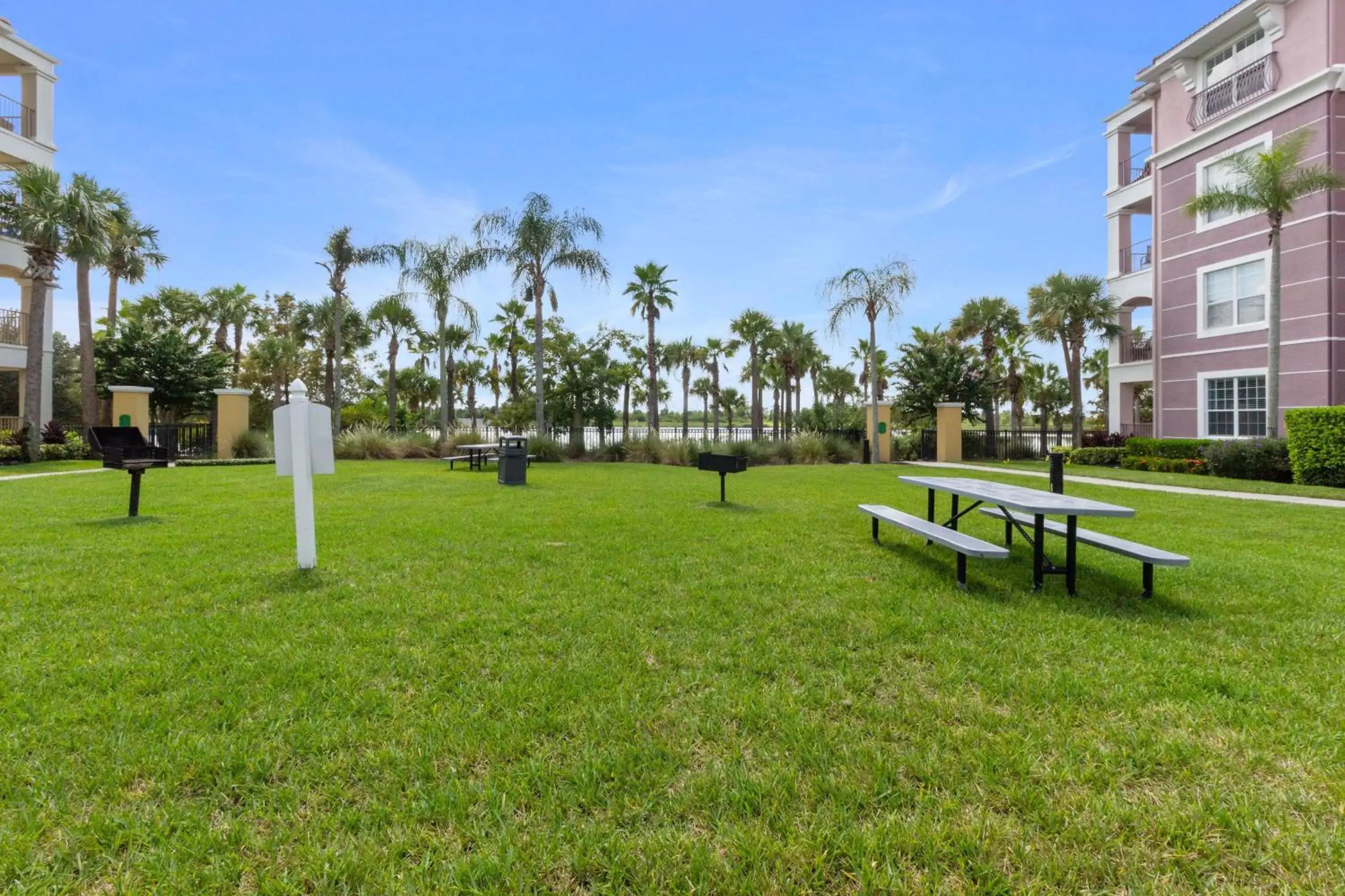 Apartment with Balcony in Executive 3 Bedroom Villa at Universal,Convention Center, Vista Cay Apartment with Balcony in Executive 3 Bedroom Villa at Universal,Convention Center, Vista Cay