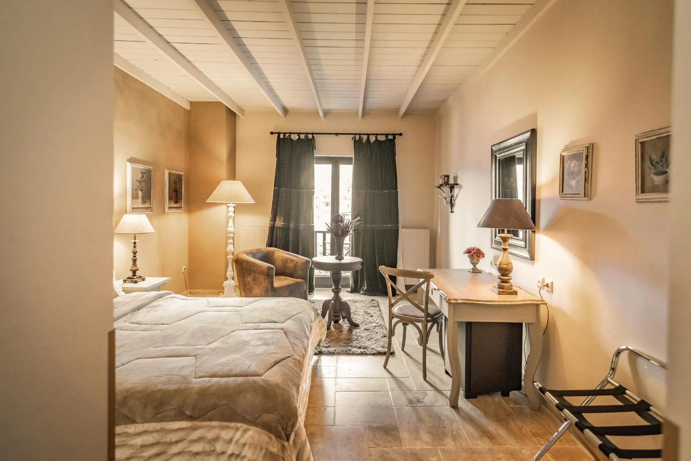 Bed in Chalet Sapin Hotel