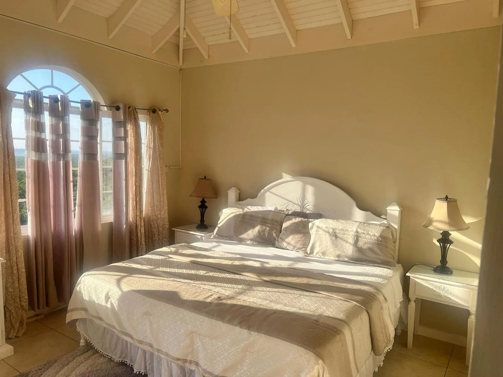 Bedroom, Bed in Retreat Guest House