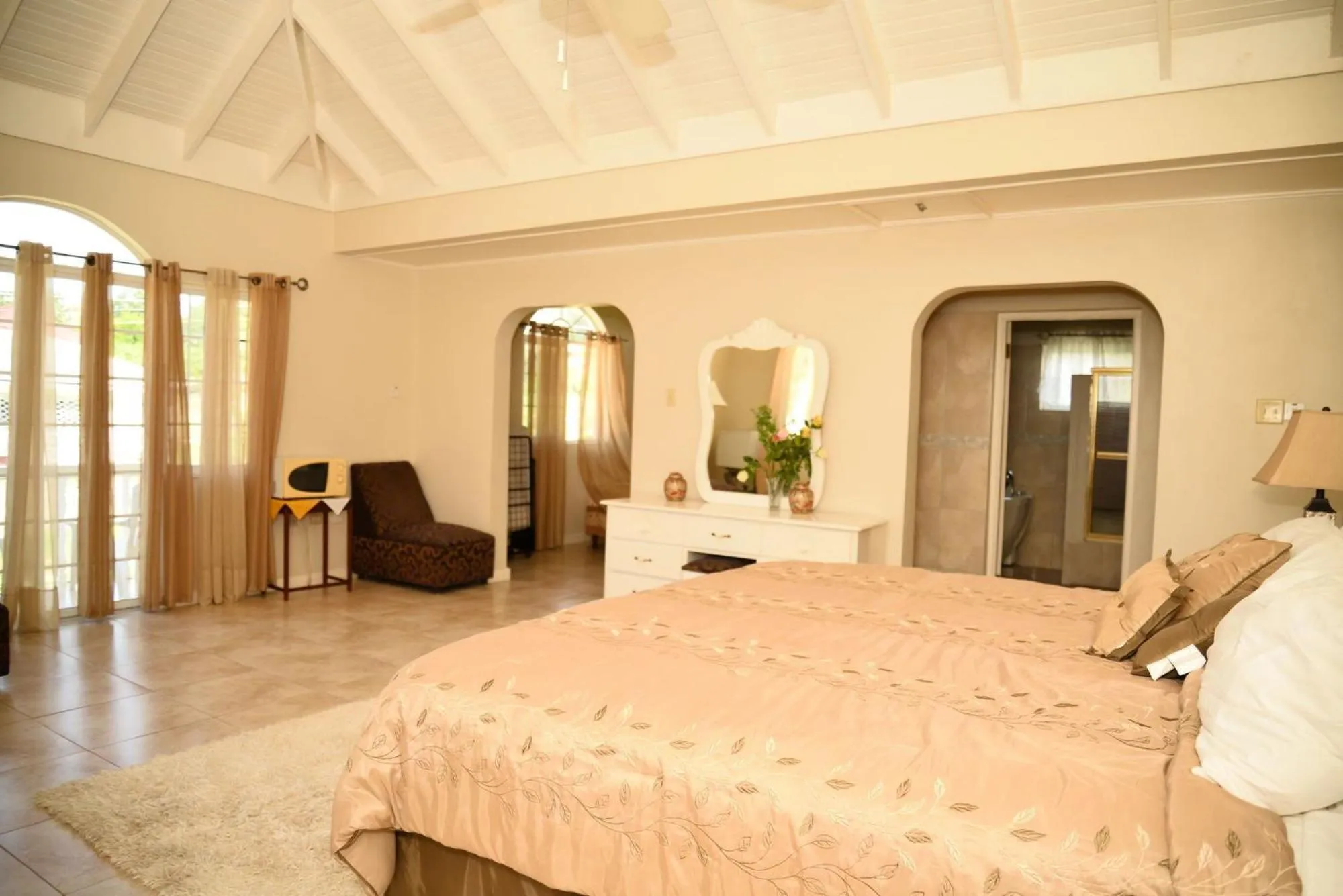 Bed in Retreat Guest House