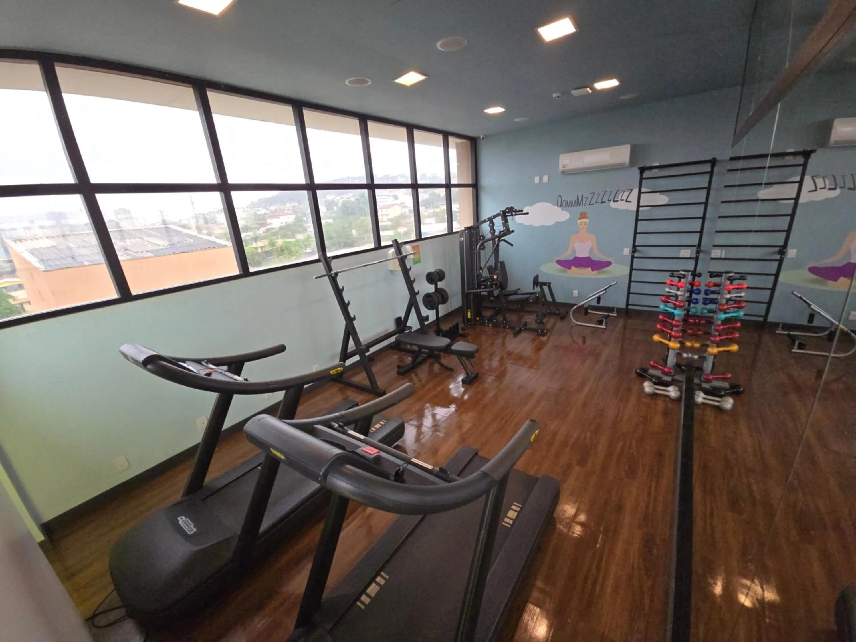 Fitness centre/facilities in Golden Tower Maurilio Biagi by Fênix Hotéis