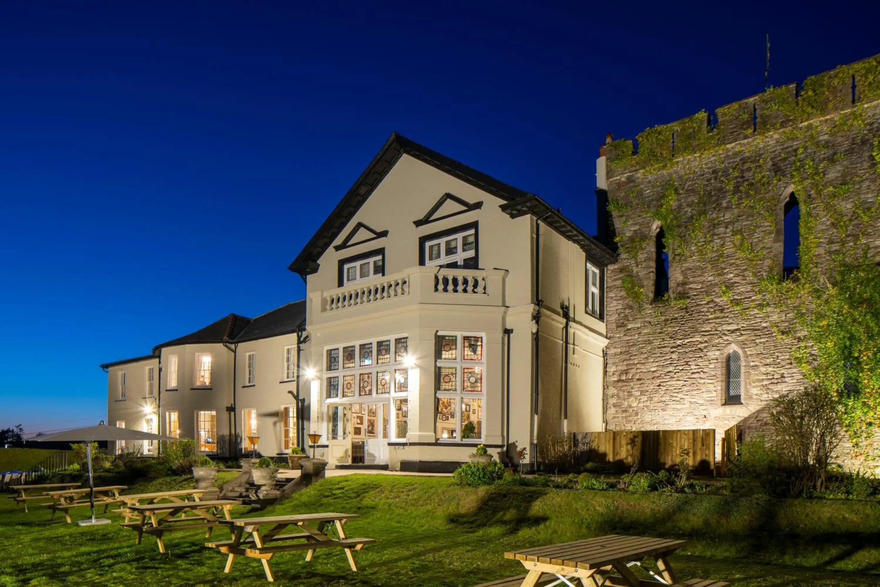 The Castle Of Brecon Hotel, Brecon, Powys - The Coaching Inn Group The Castle Of Brecon Hotel, Brecon, Powys - The Coaching Inn Group